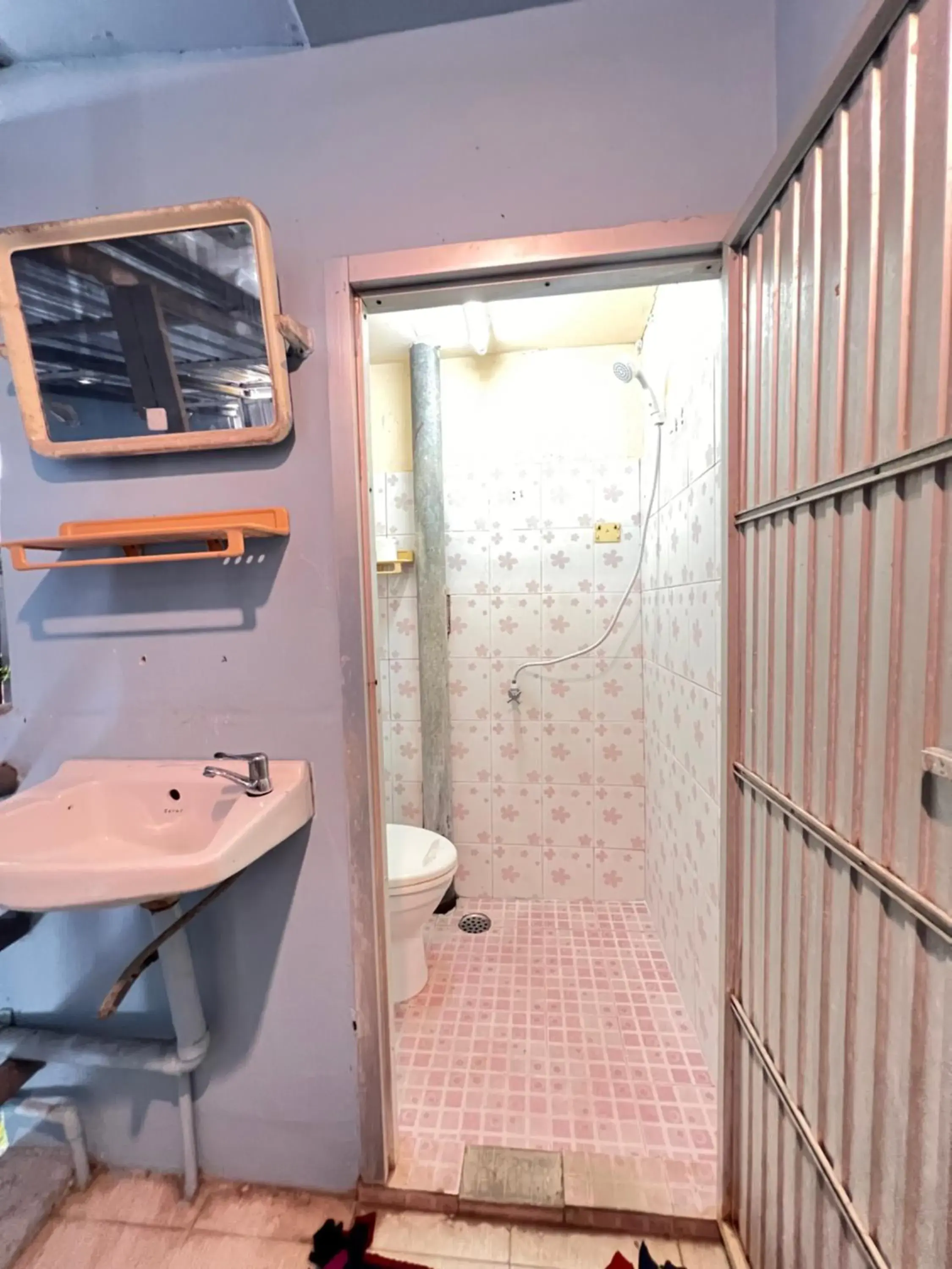 Small Single Room - single occupancy in J Mansion Small Single Room - single occupancy in J Mansion