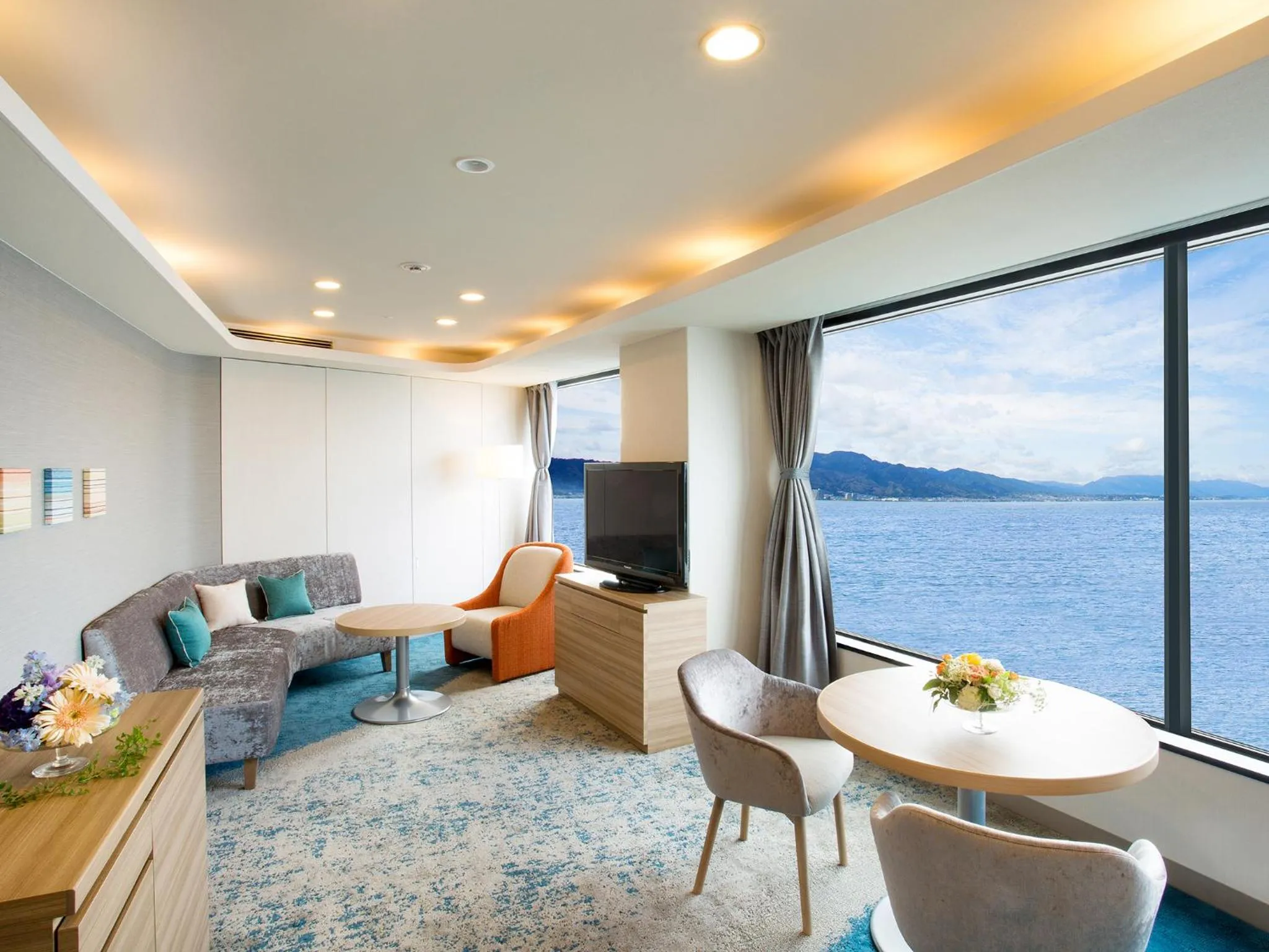 Living room in Lake Biwa Otsu Prince Hotel