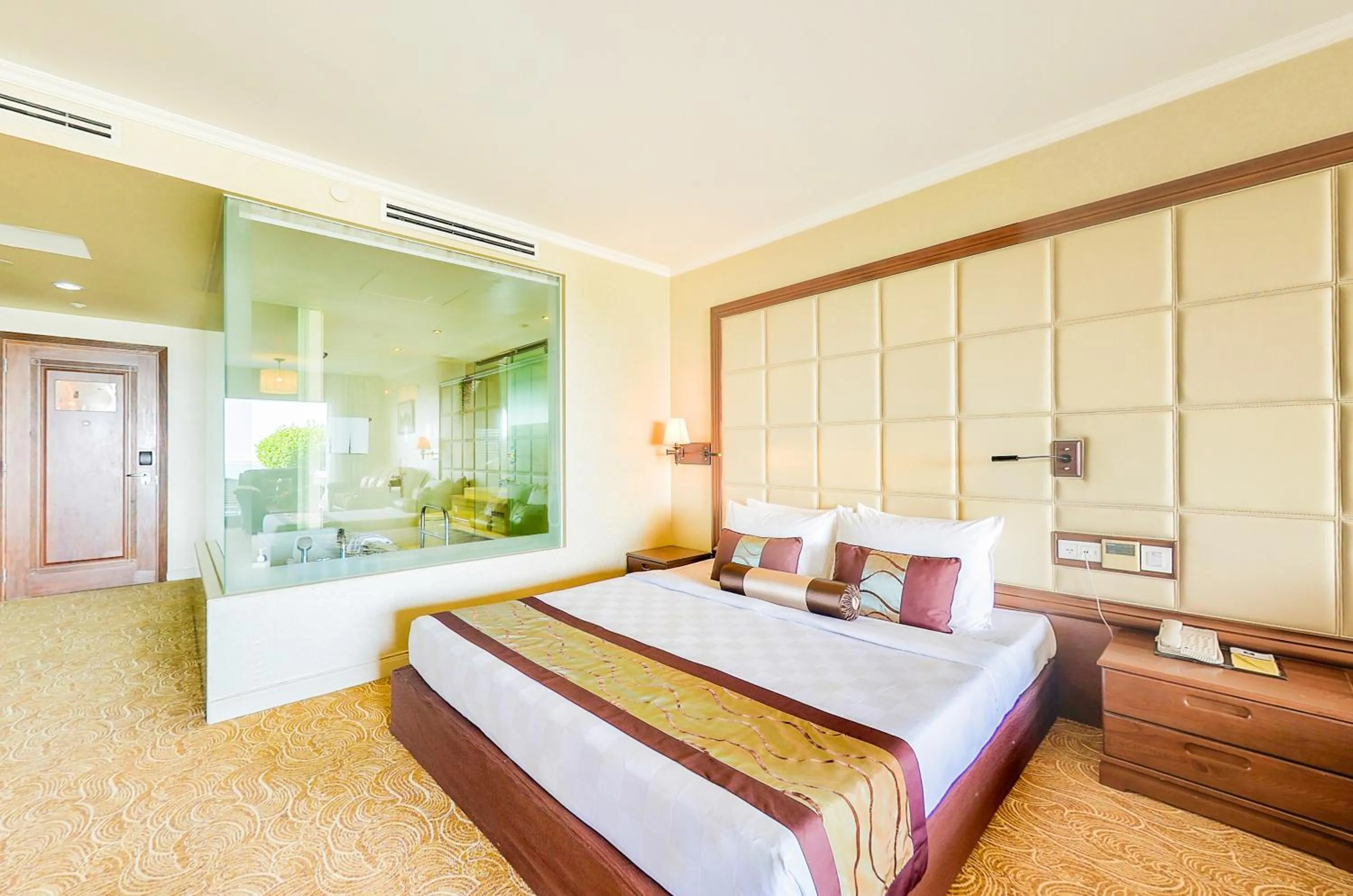 Bed in Sea Links Beach Hotel