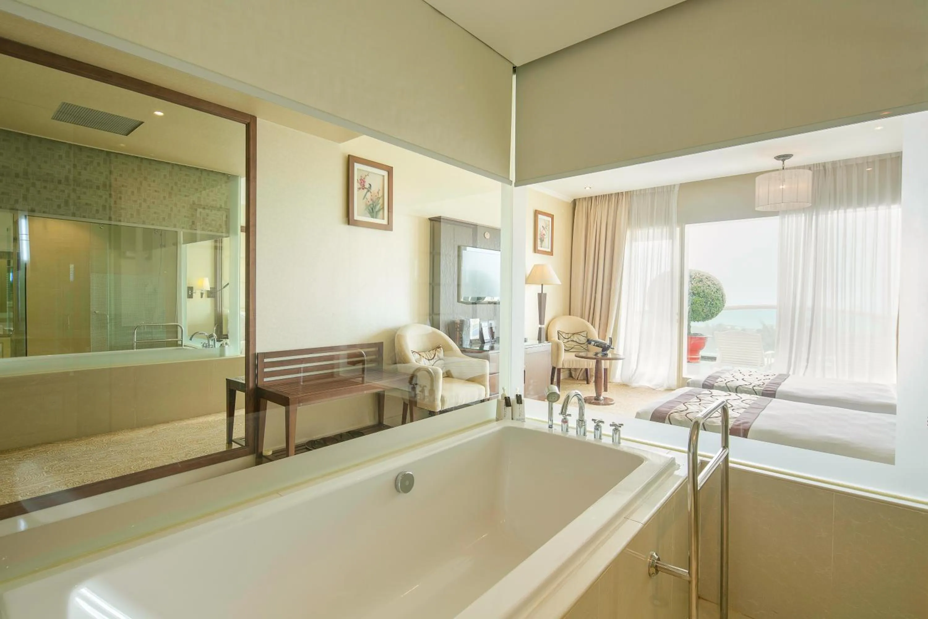 Photo of the whole room, Bed in Sea Links Beach Hotel