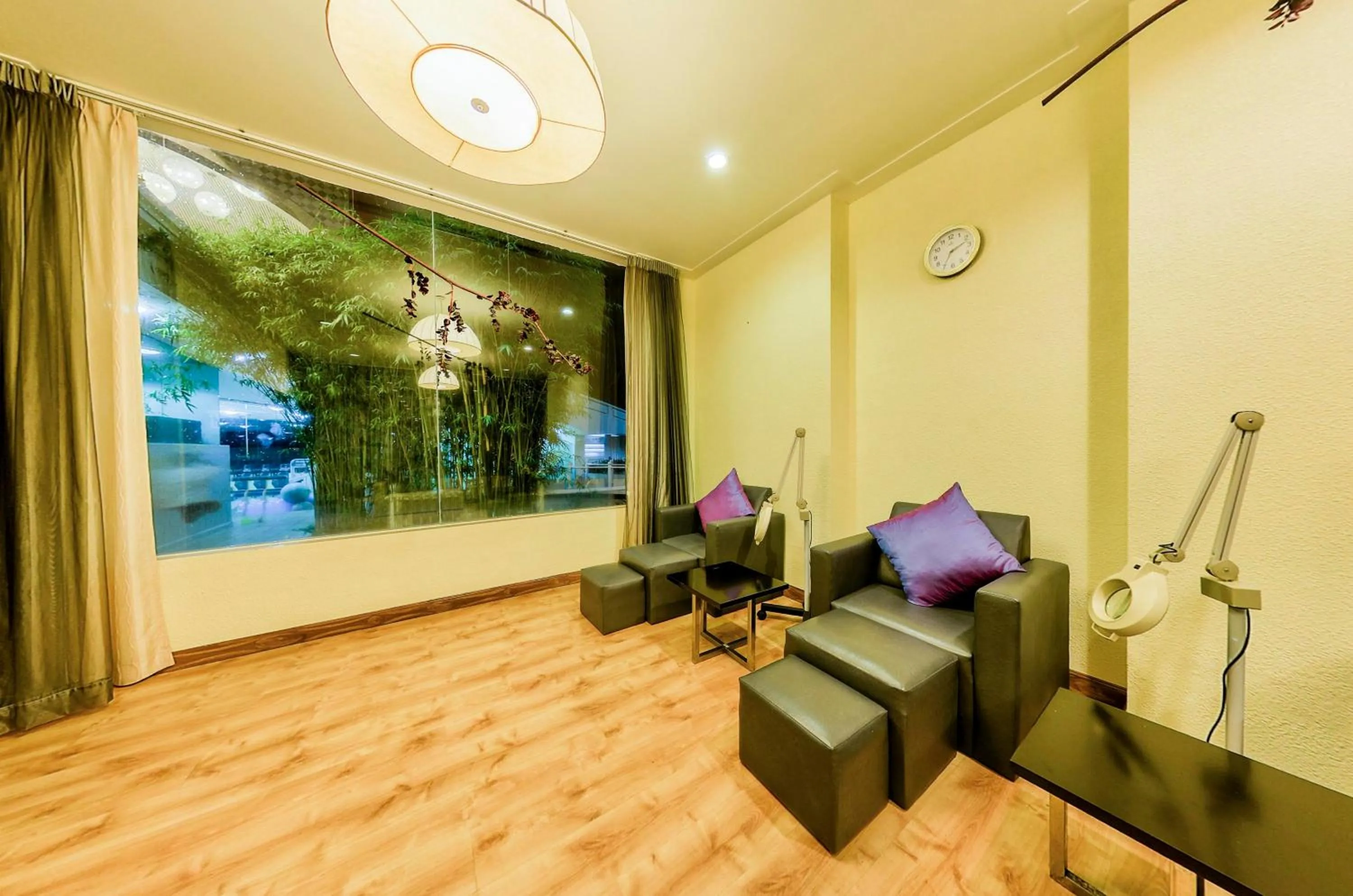 Solarium in Sea Links Beach Hotel