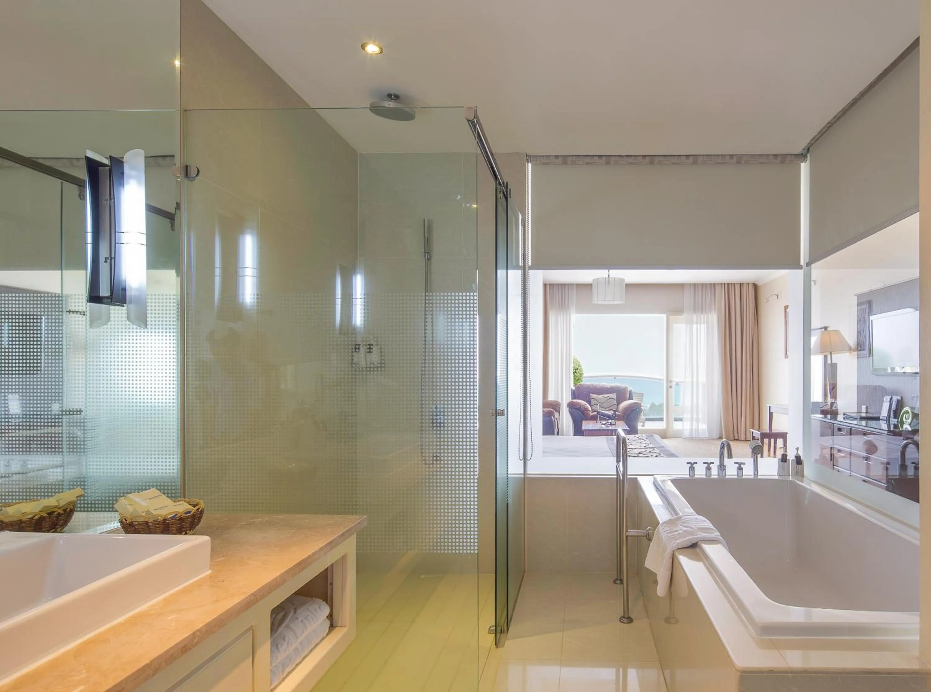 Bath in Sea Links Beach Hotel