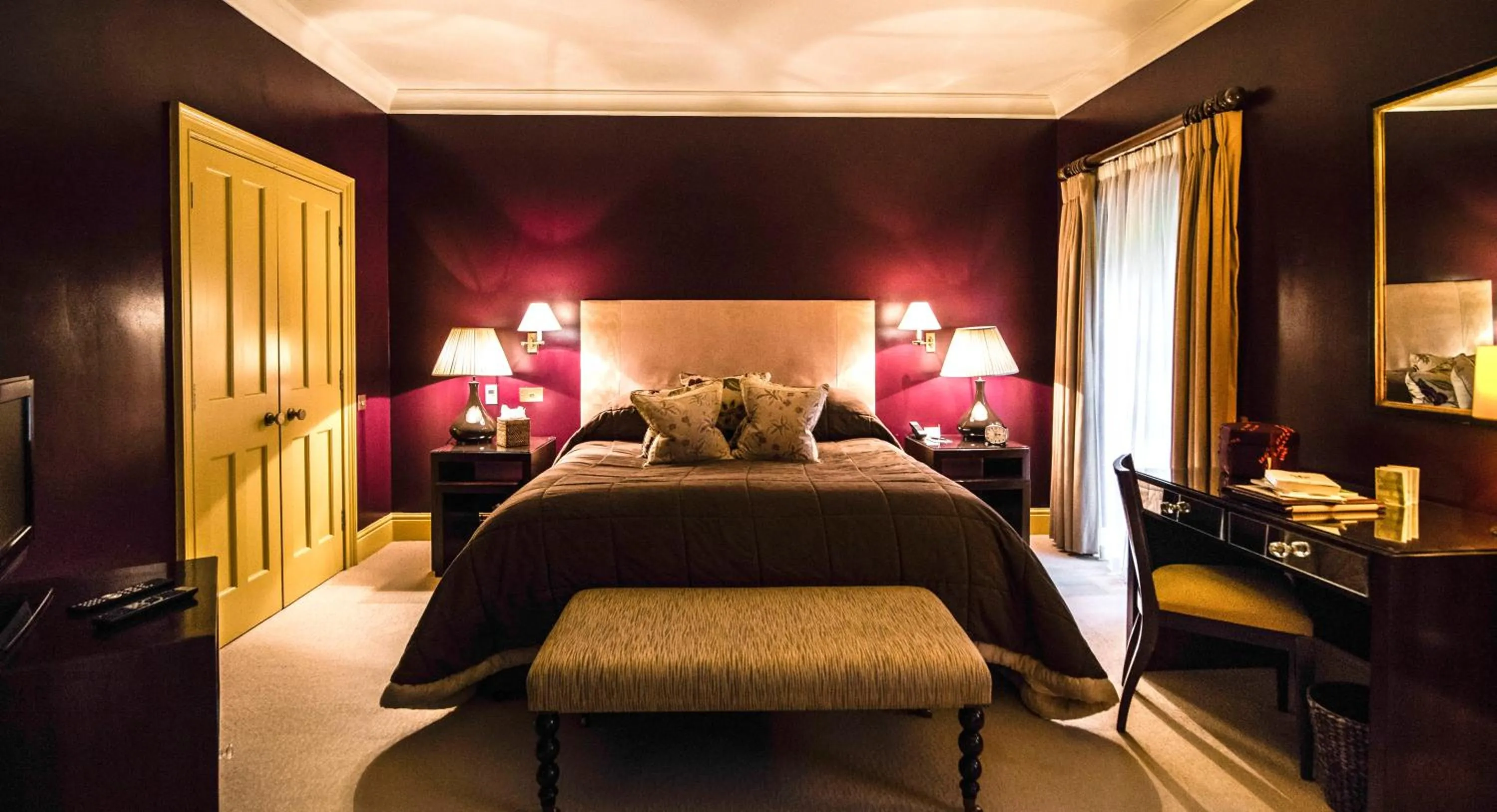 Bed in Le Manoir aux Quat'Saisons, A Belmond Hotel, Oxfordshire