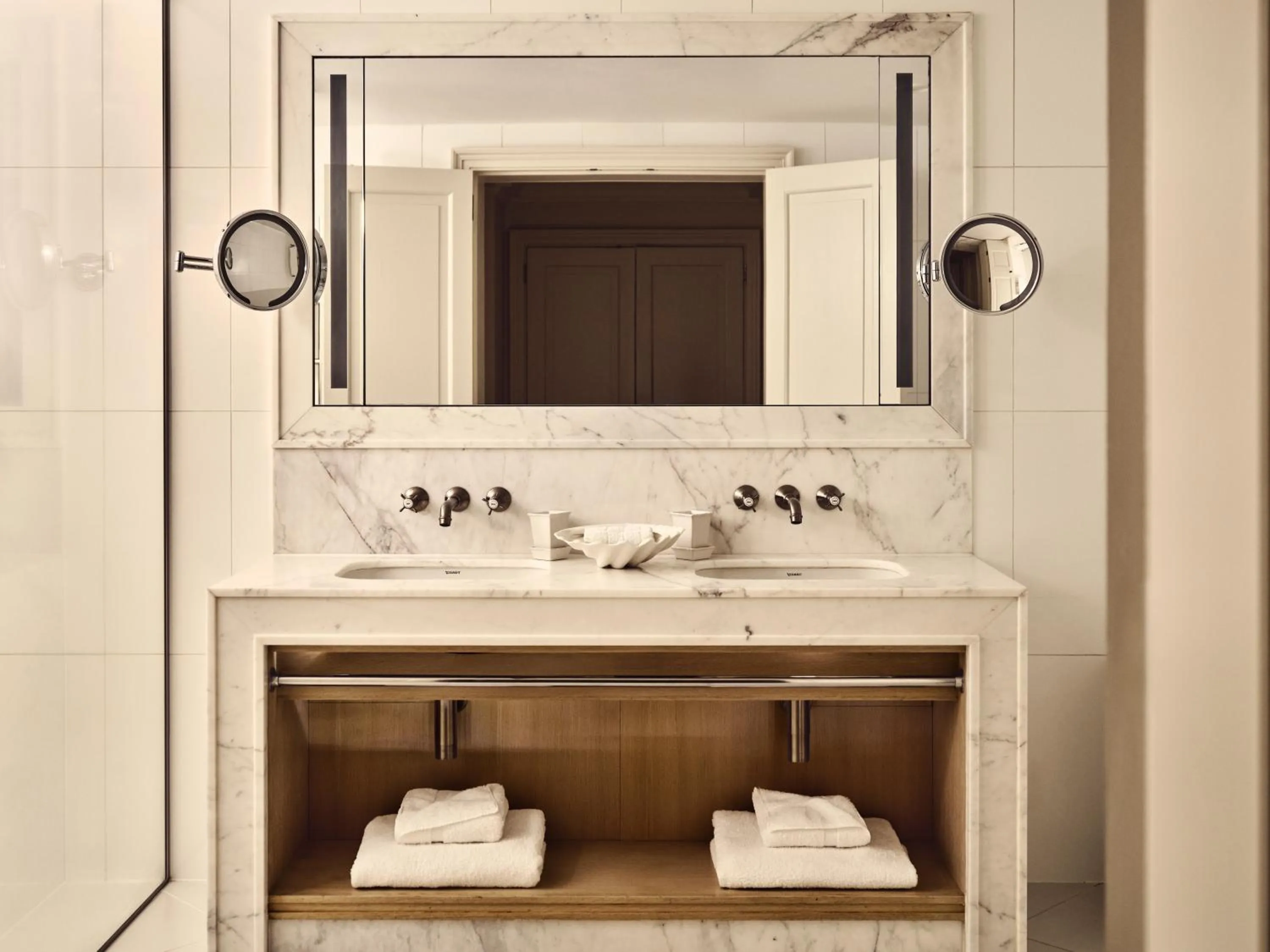 Bathroom in Le Manoir aux Quat'Saisons, A Belmond Hotel, Oxfordshire