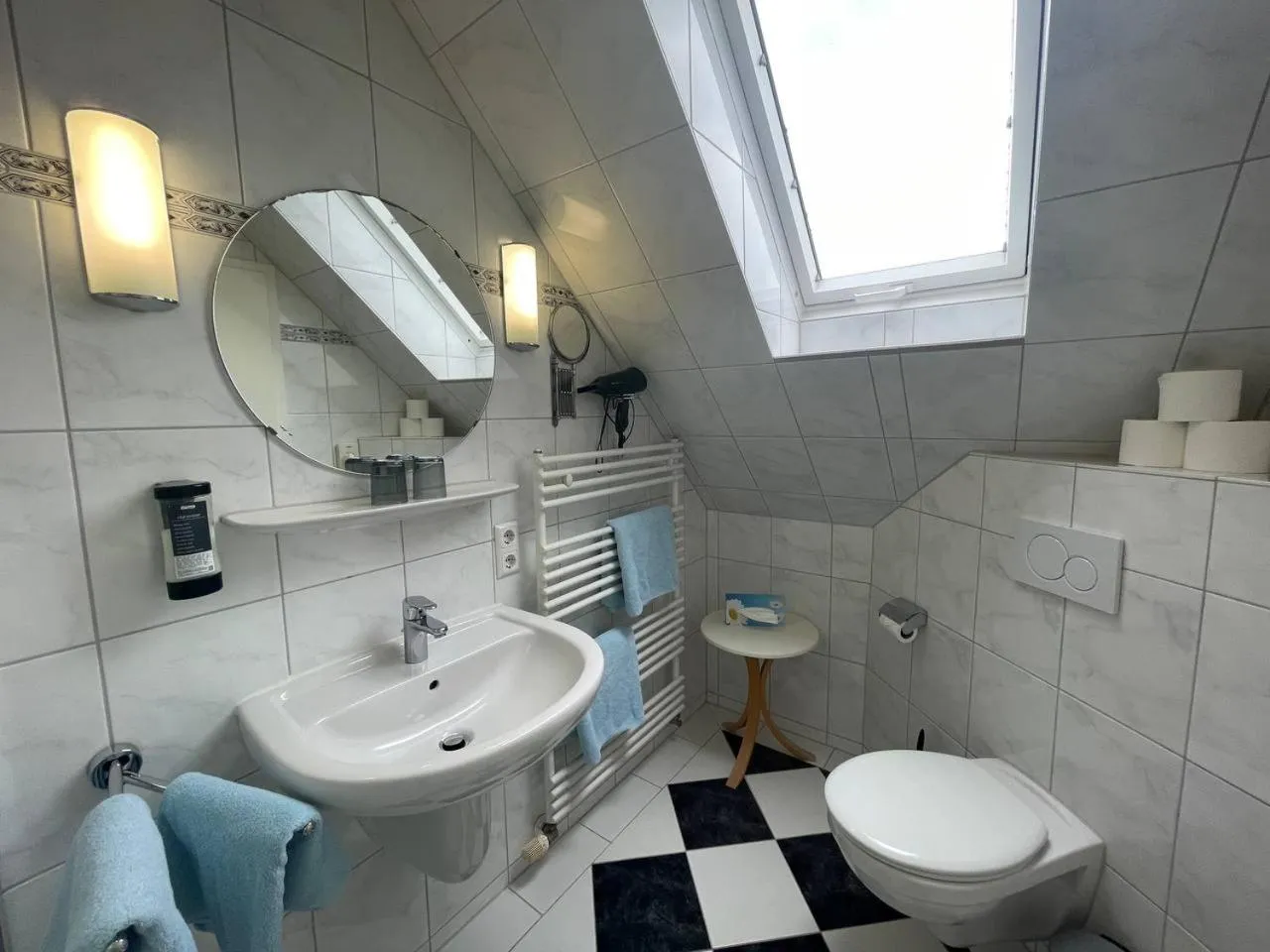 Toilet in Hotel Deichvoigt