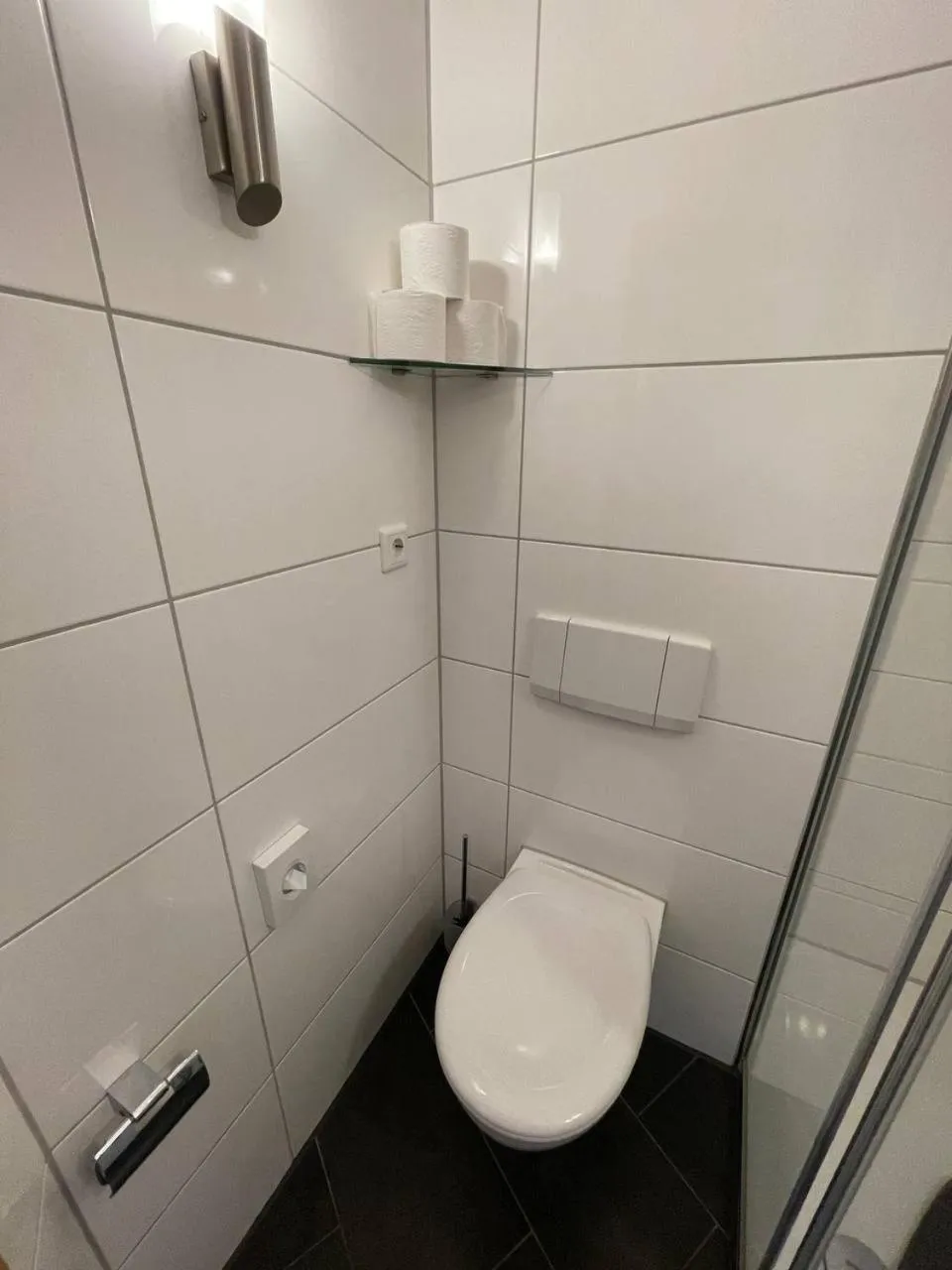 Toilet in Hotel Deichvoigt