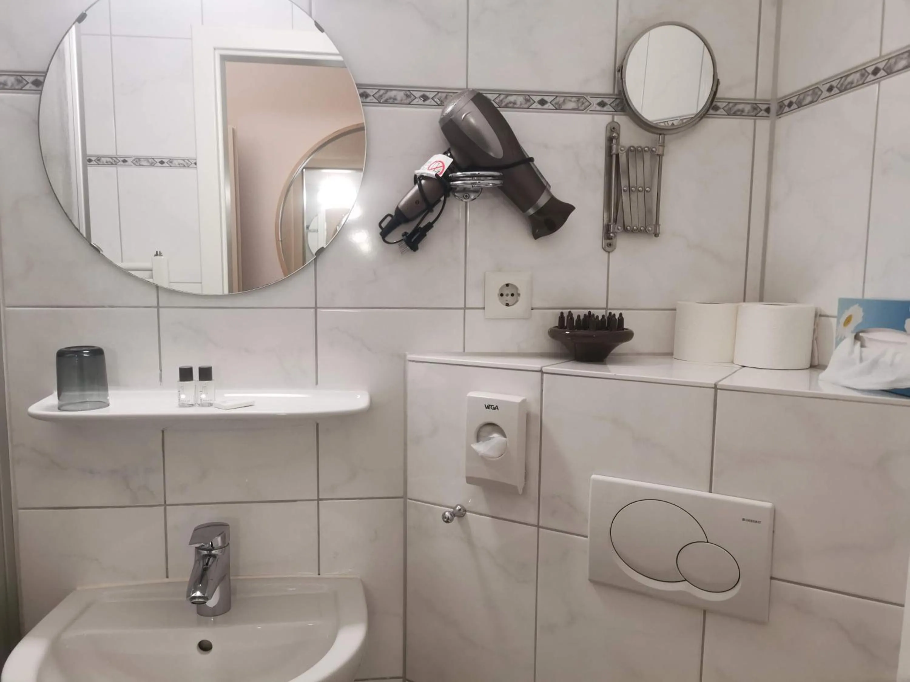 Shower in Hotel Deichvoigt