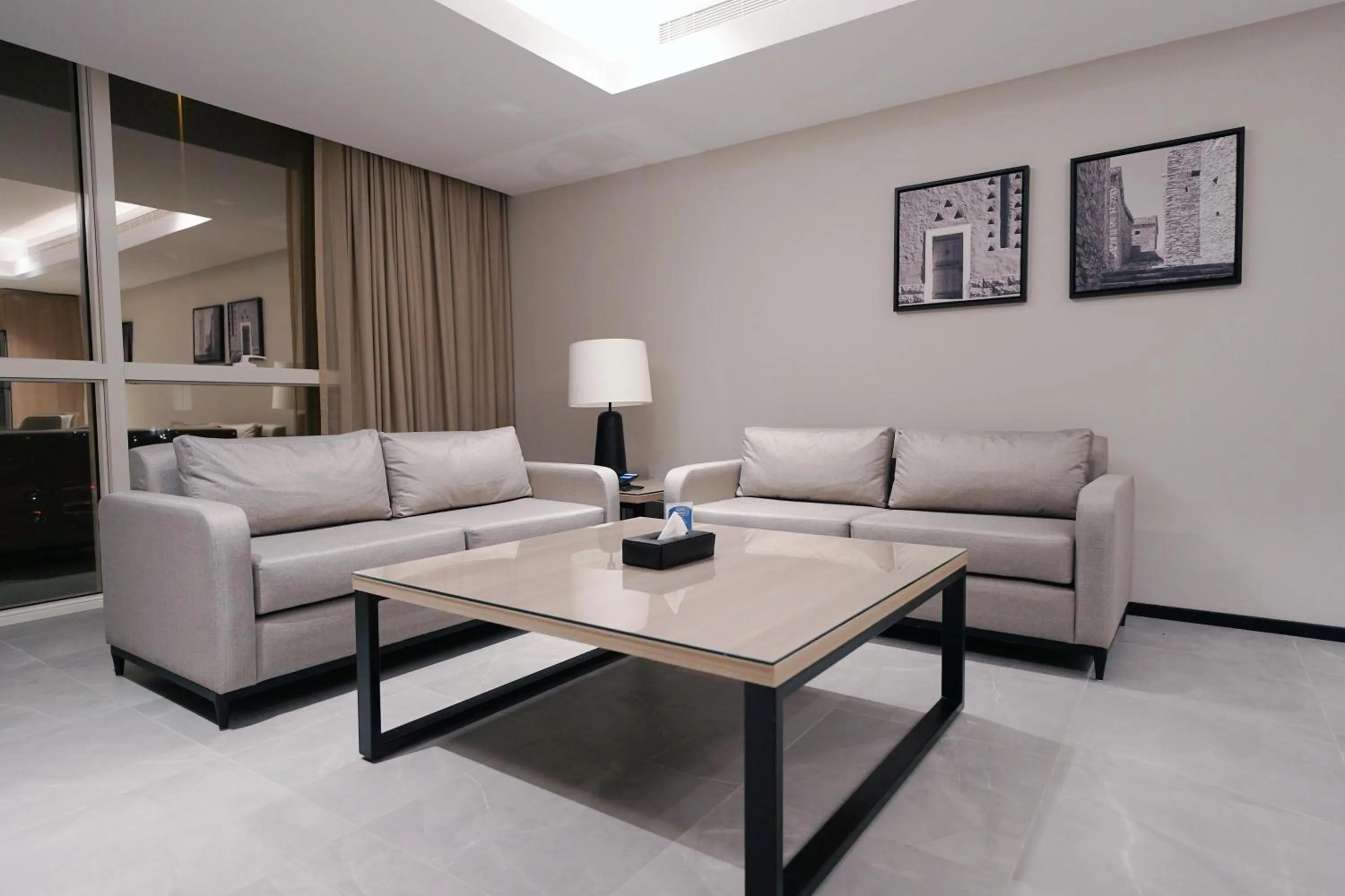Living room in Manazel Aldiafah serviced Apartments AlSulymaniyah