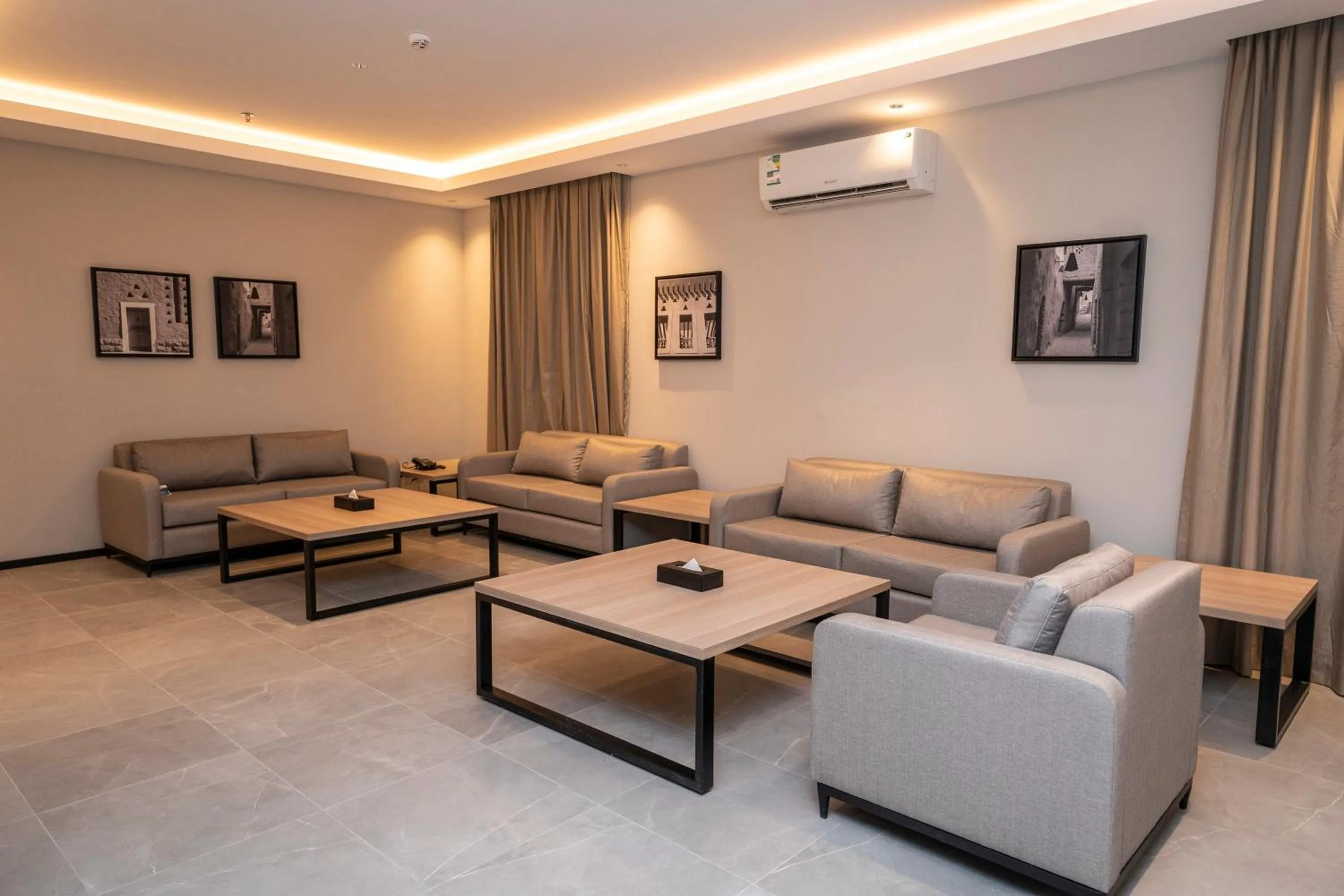 Living room in Manazel Aldiafah serviced Apartments AlSulymaniyah