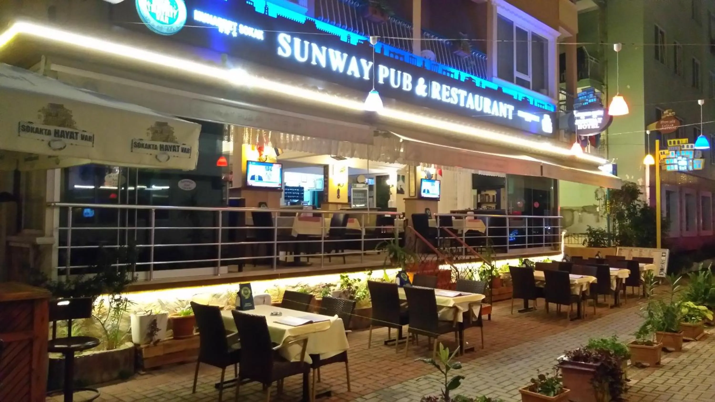 Restaurant/places to eat in Sunway Hotel