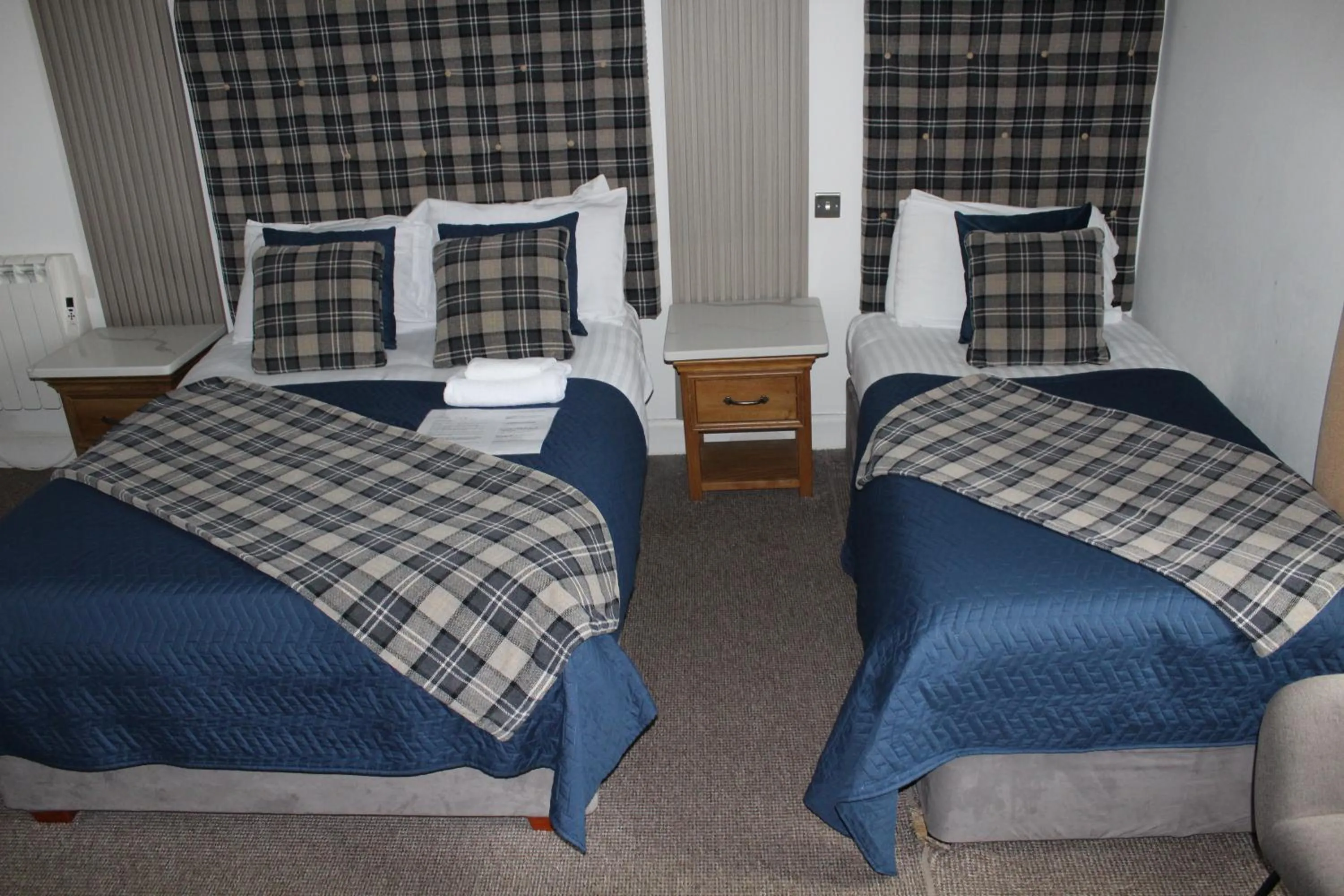 Bedroom, Bed in The Grey Gull Hotel