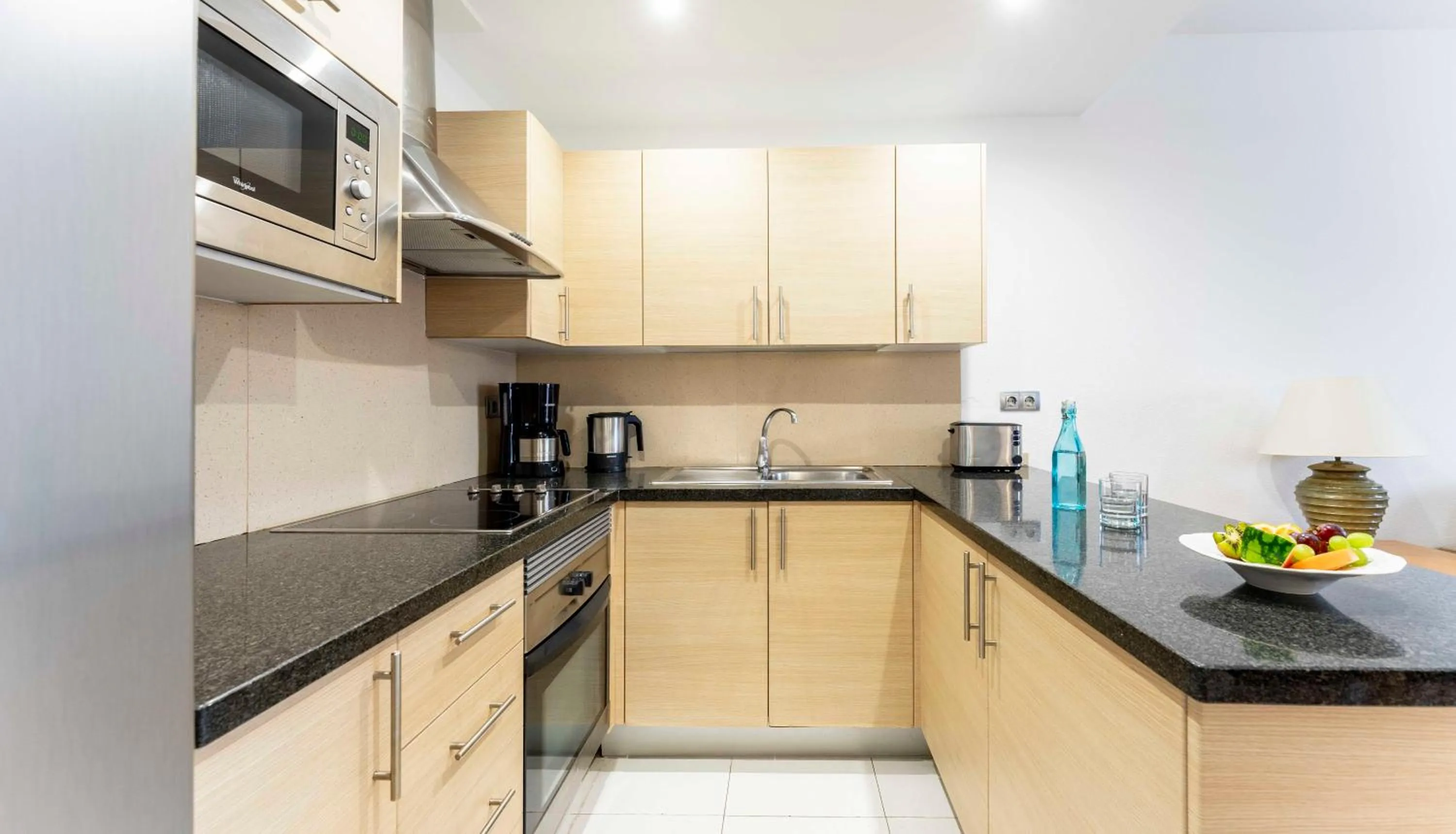 kitchen in Ona Hollywood Mirage