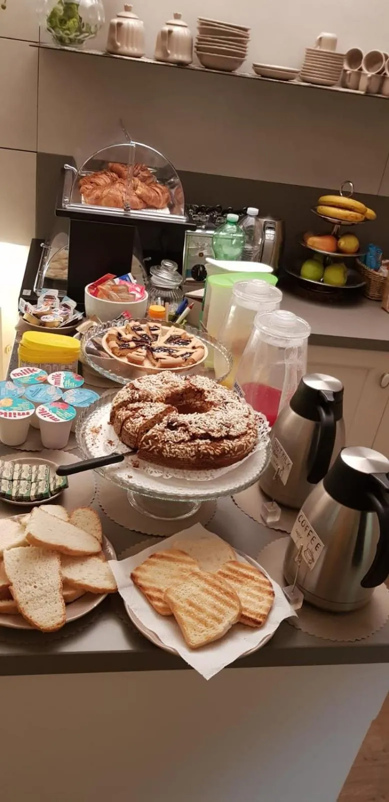 Buffet breakfast in Accademia 21