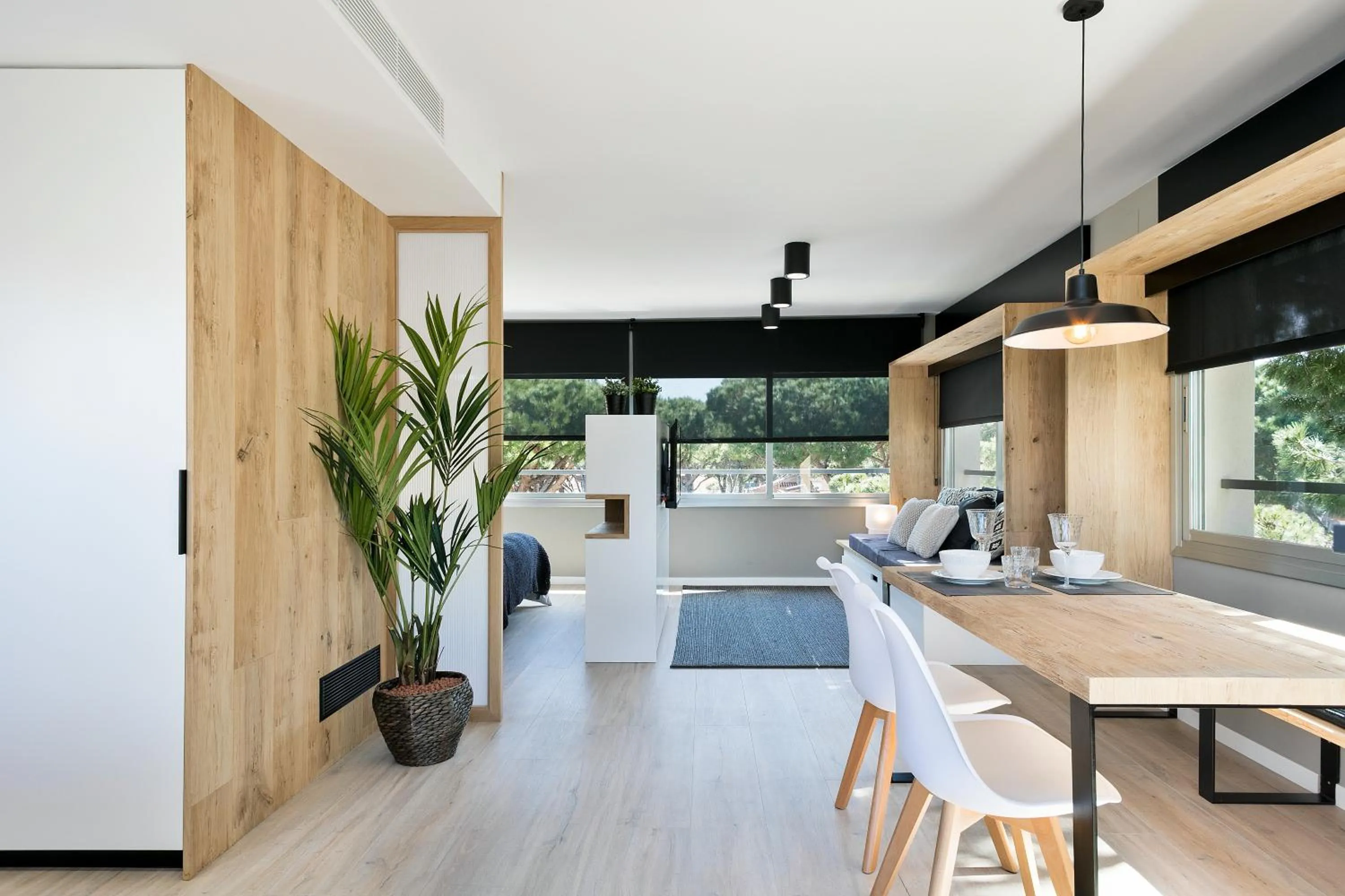 Day in Apartamentos Porta Coeli