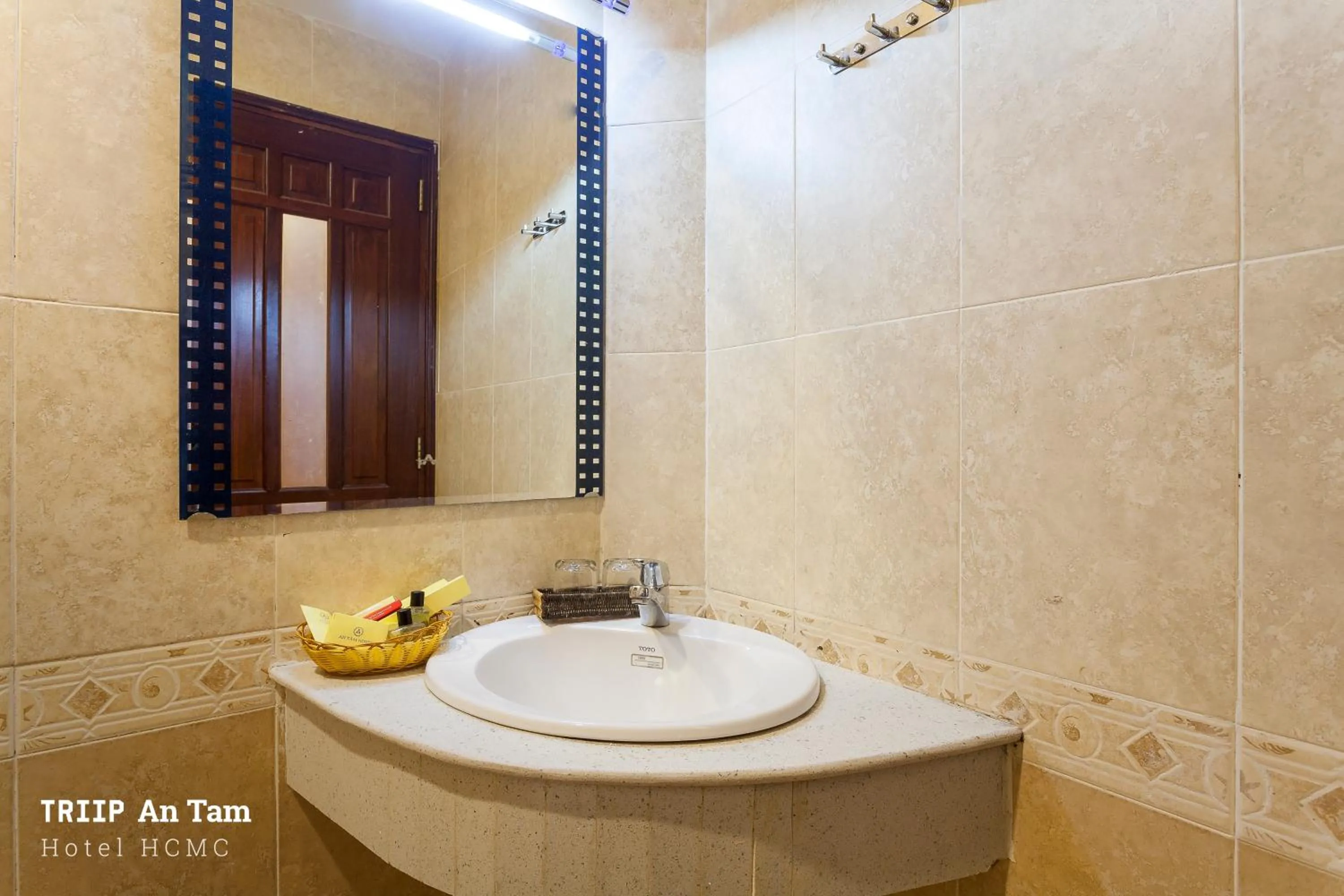 Bathroom in Mays Hotel- Ben Thanh