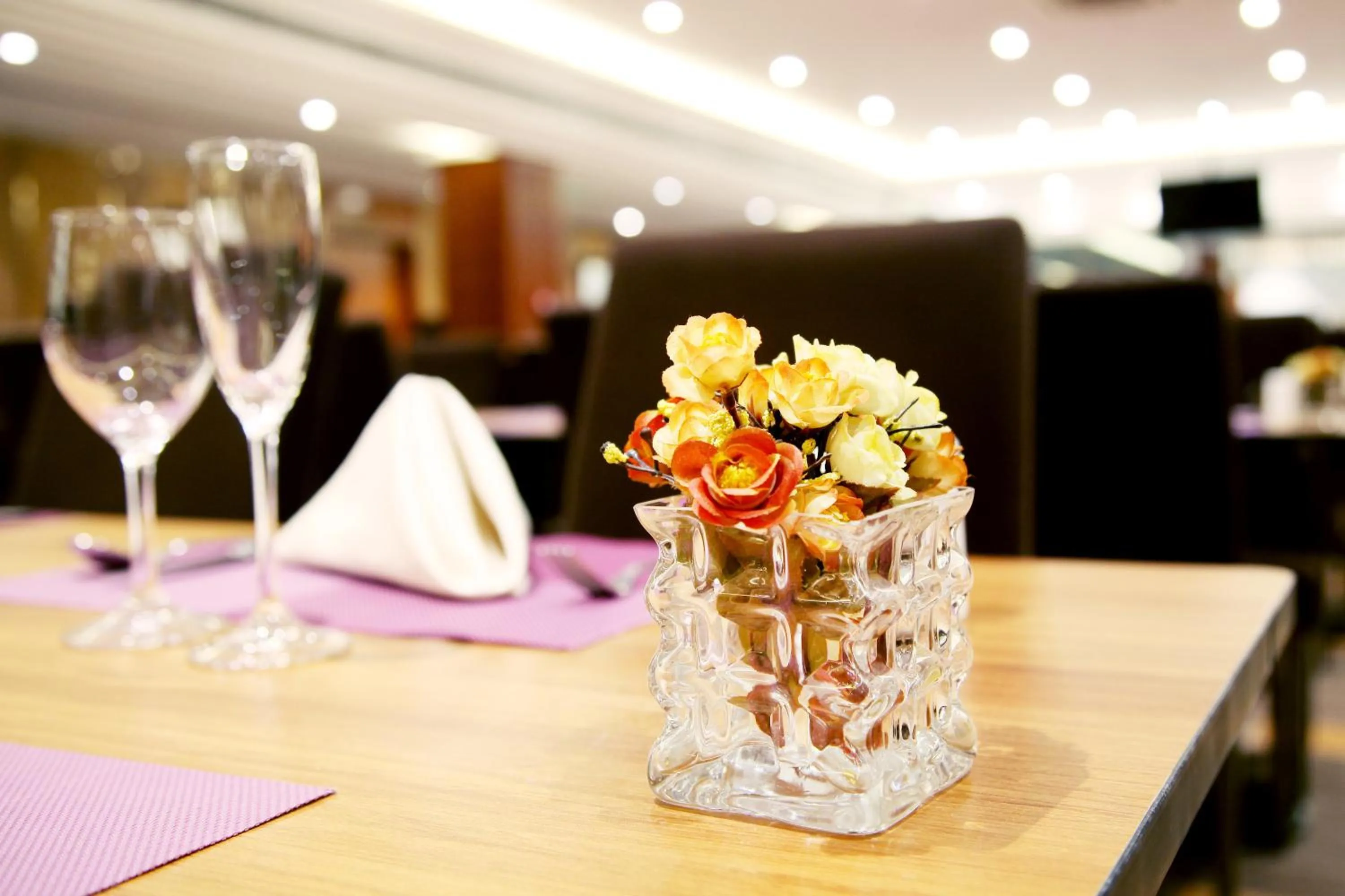 Restaurant/places to eat in Ramada by Wyndham Beijing Airport