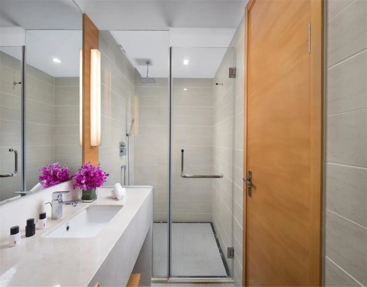 Shower in Ramada by Wyndham Beijing Airport