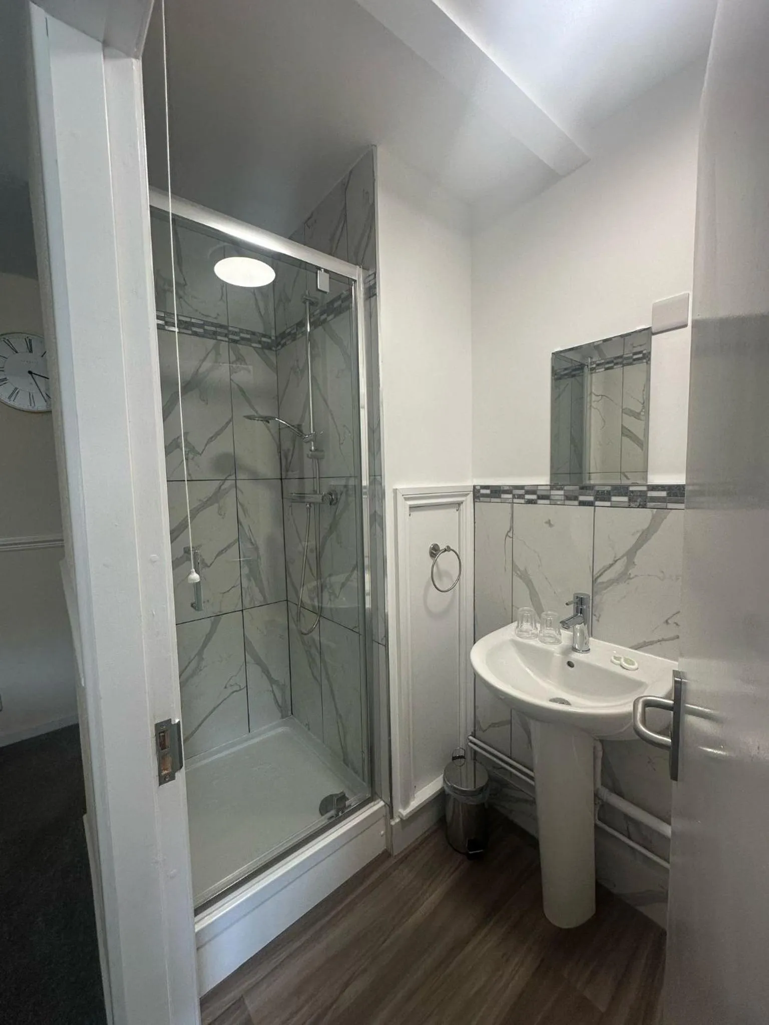 Bathroom in Ye Olde Robin Hood Inn