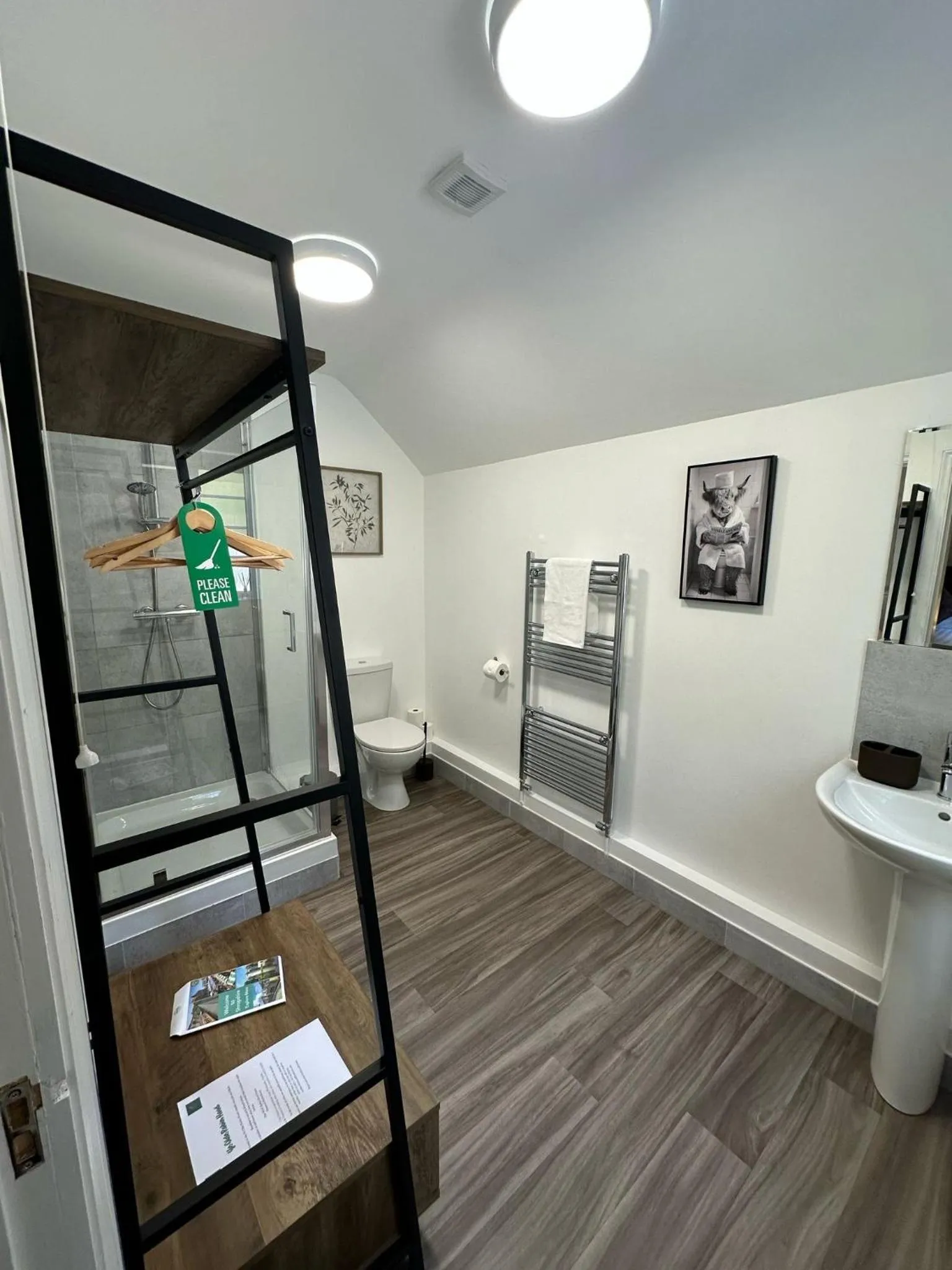 Bathroom in Ye Olde Robin Hood Inn