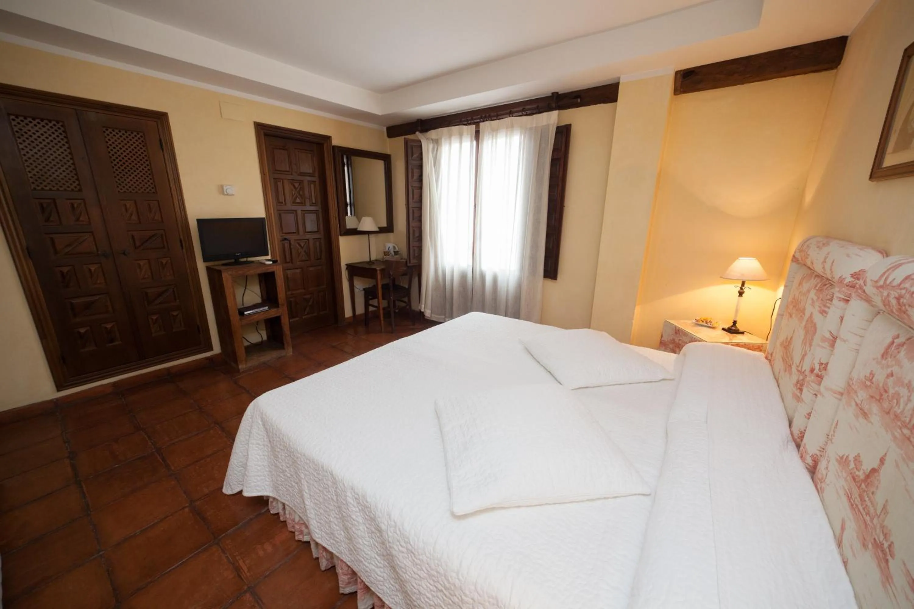 Bed in Hotel Restaurante Doña Anita