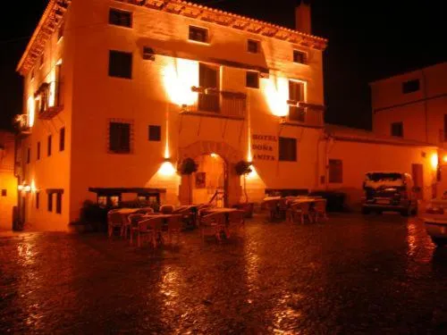 Facade/entrance in Hotel Restaurante Doña Anita