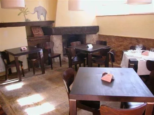 Restaurant/places to eat in Hotel Restaurante Doña Anita