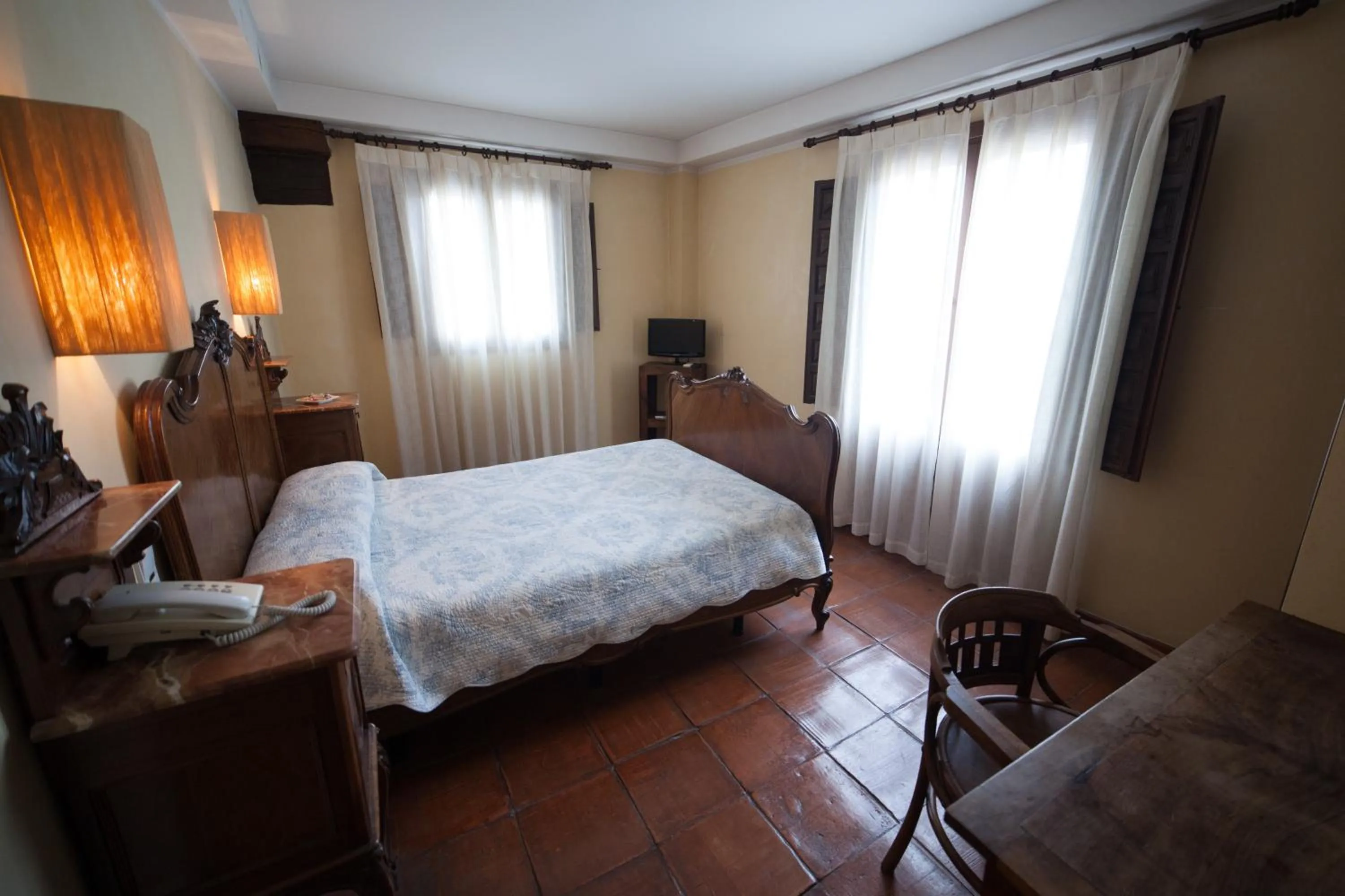 Bed in Hotel Restaurante Doña Anita