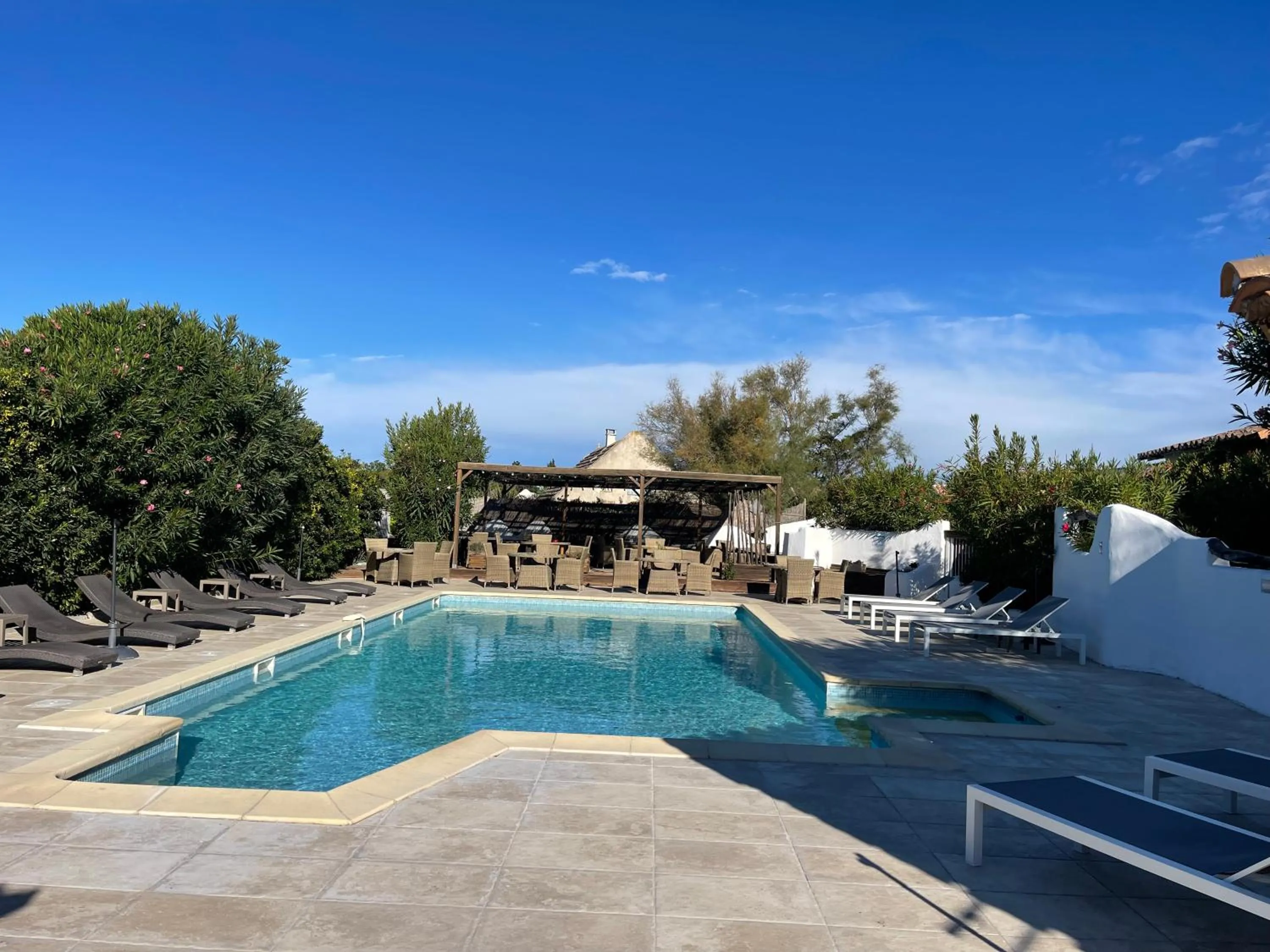 Day in Mas Des Salicornes