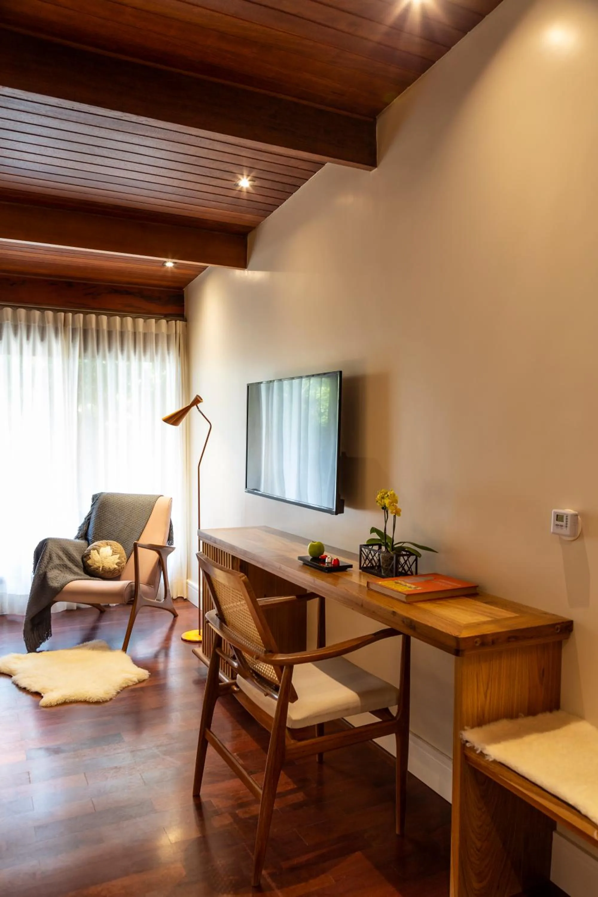 TV and multimedia in Hotel Boutique QUEBRA-NOZ