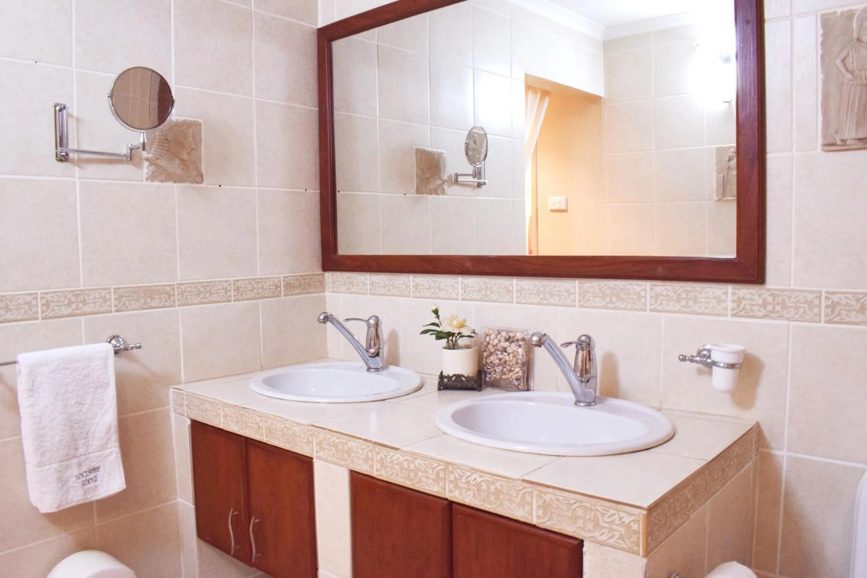 Bathroom in Lockerbie Lodge