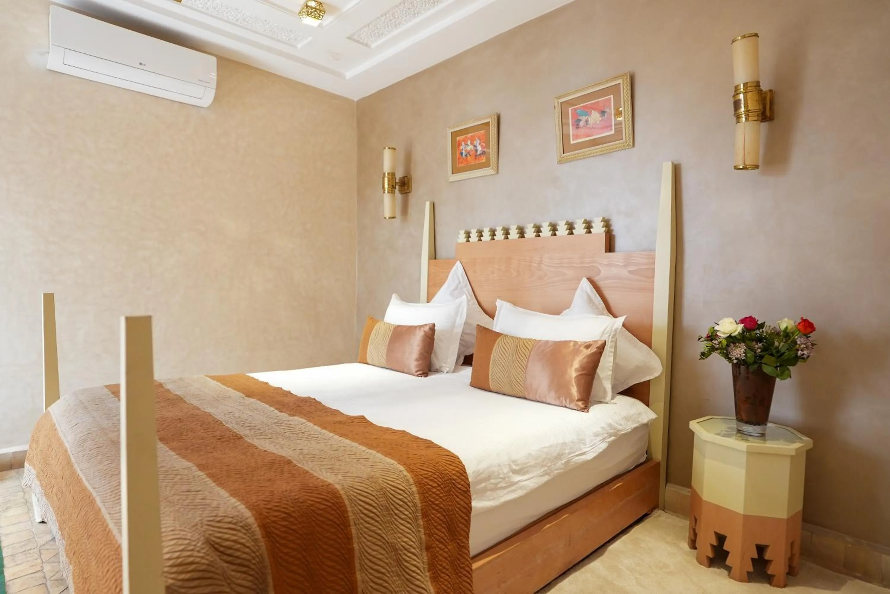 Bed in Palais Zahia Hotel & Spa