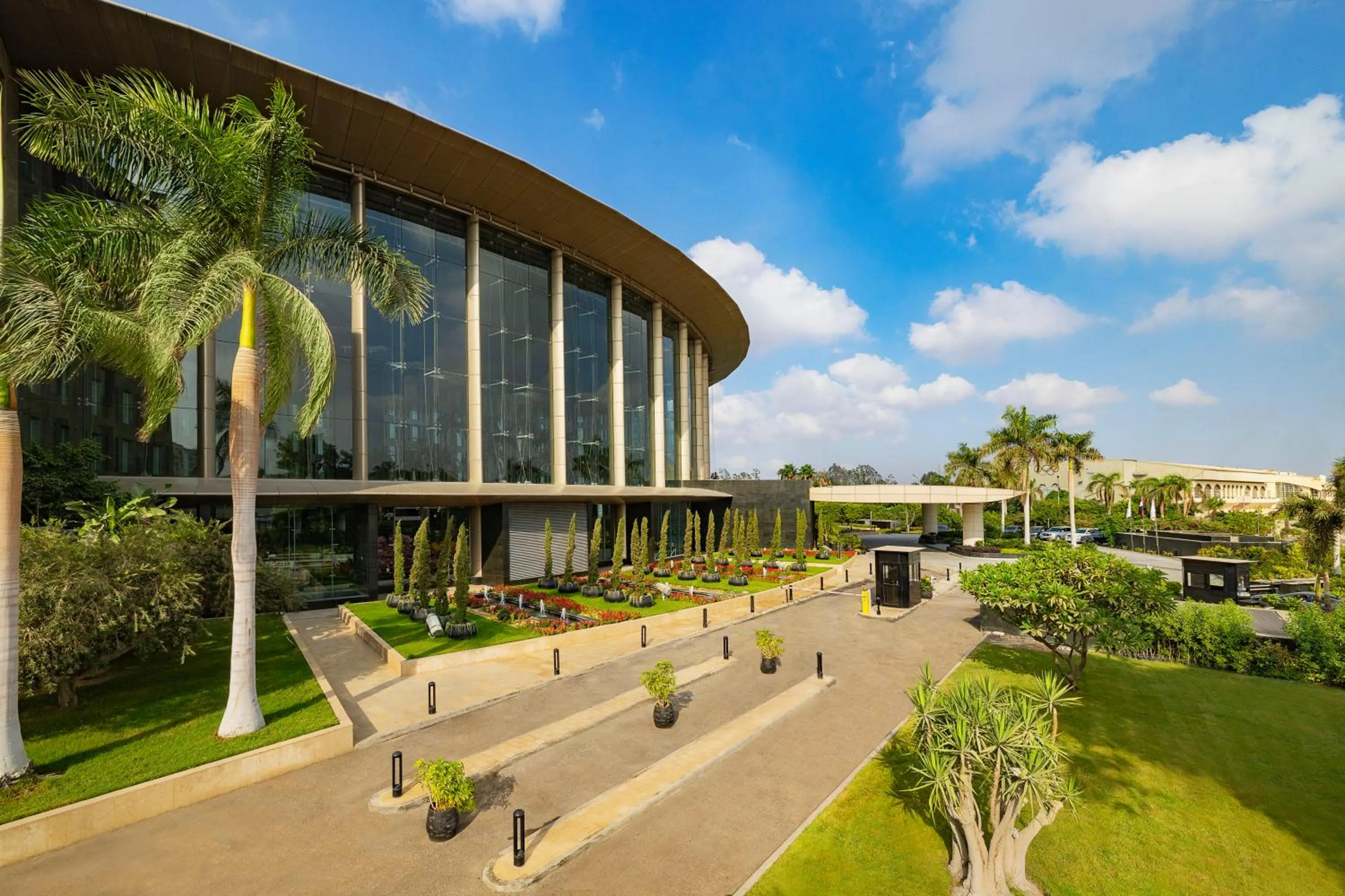 Garden in Waldorf Astoria Cairo Heliopolis