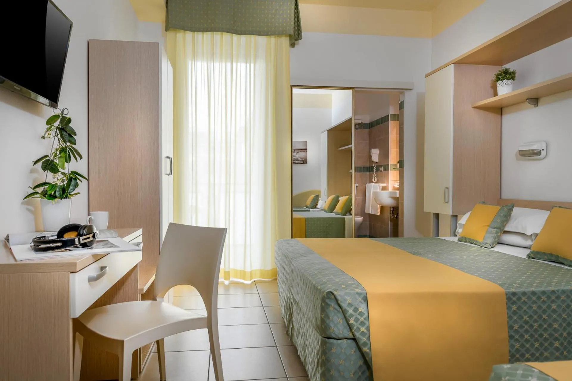 Photo of the whole room, Bed in Hotel Principe