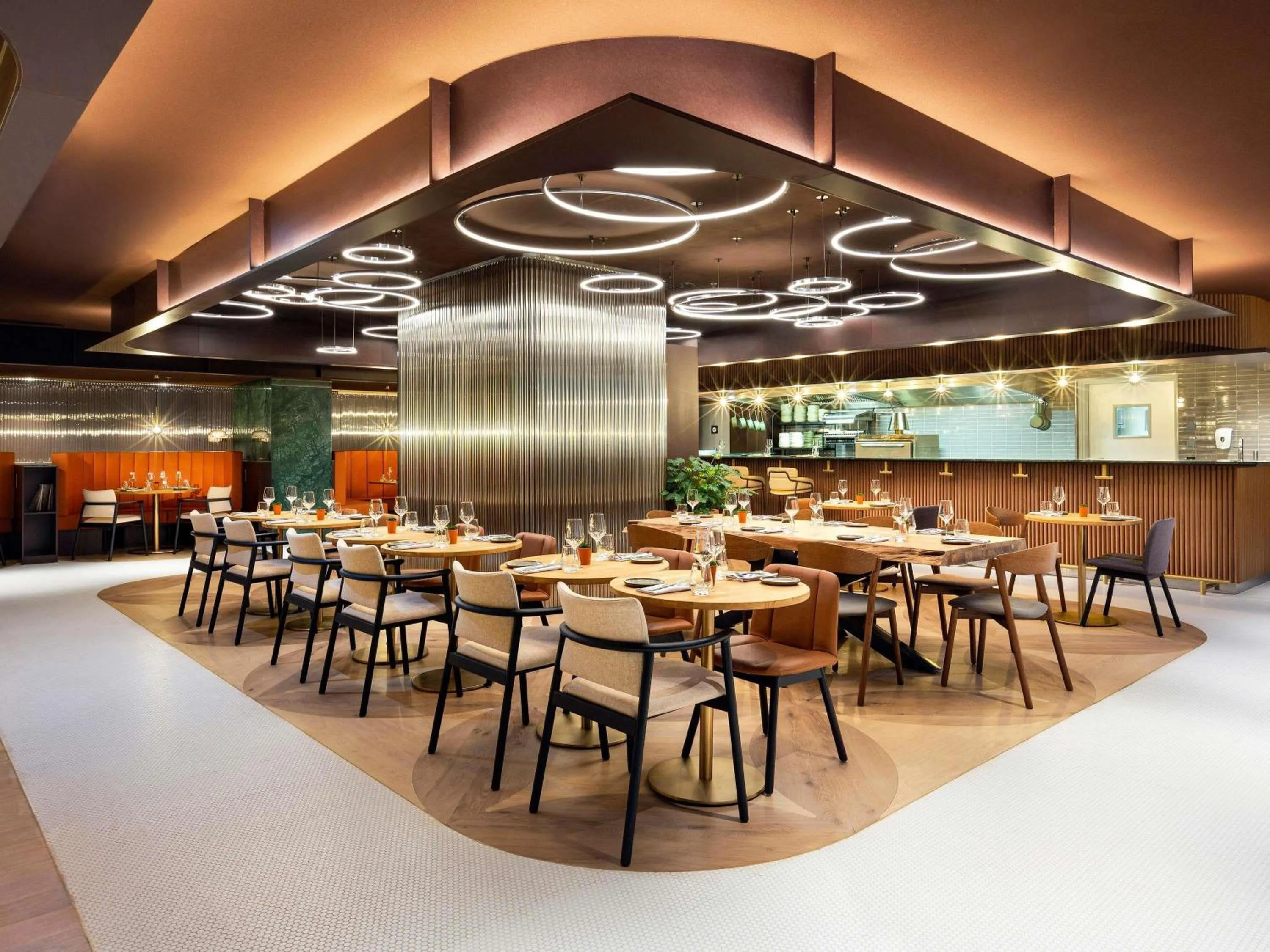 Property building in Pullman Paris Montparnasse