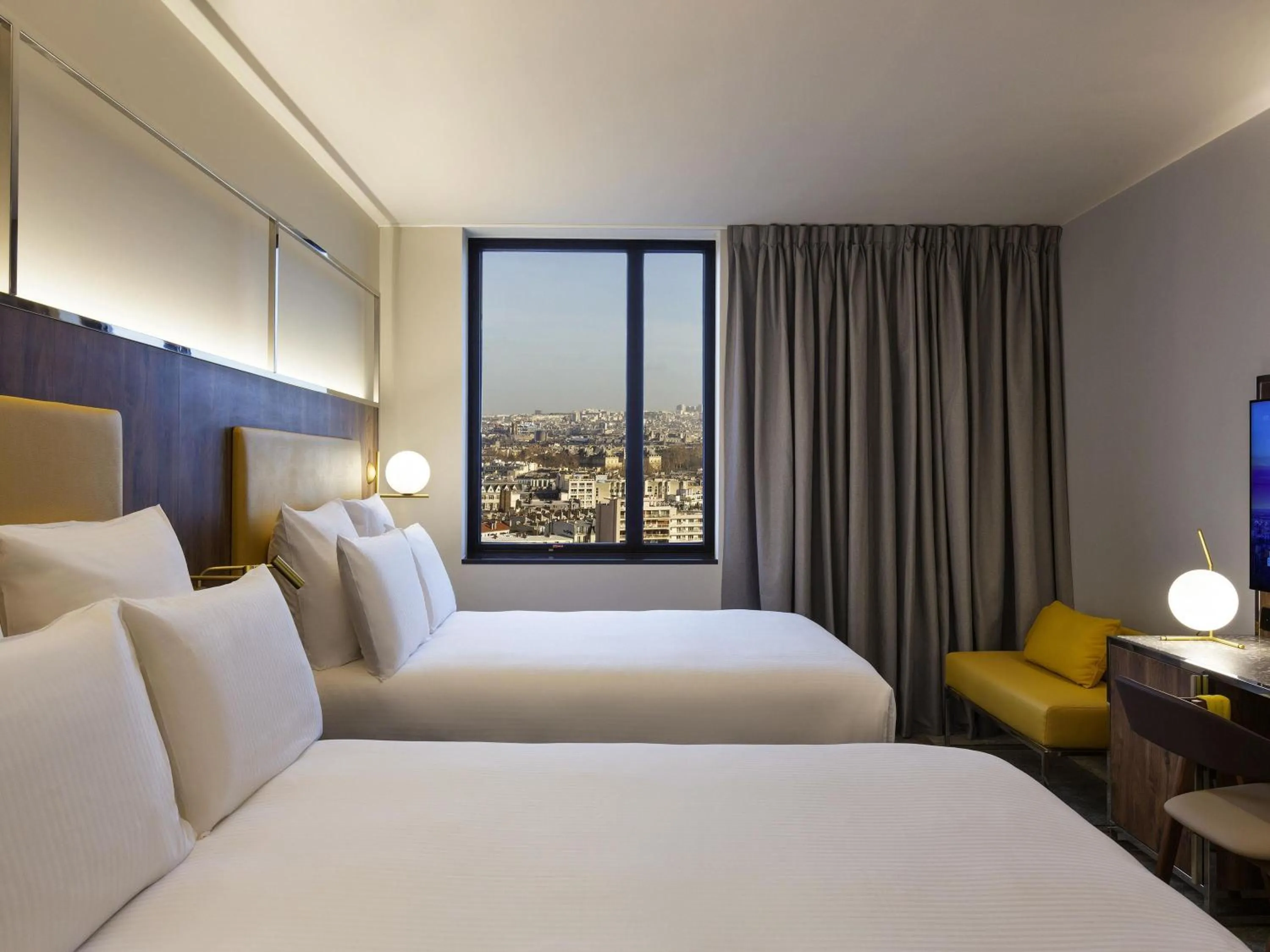 Bedroom, Bed in Pullman Paris Montparnasse