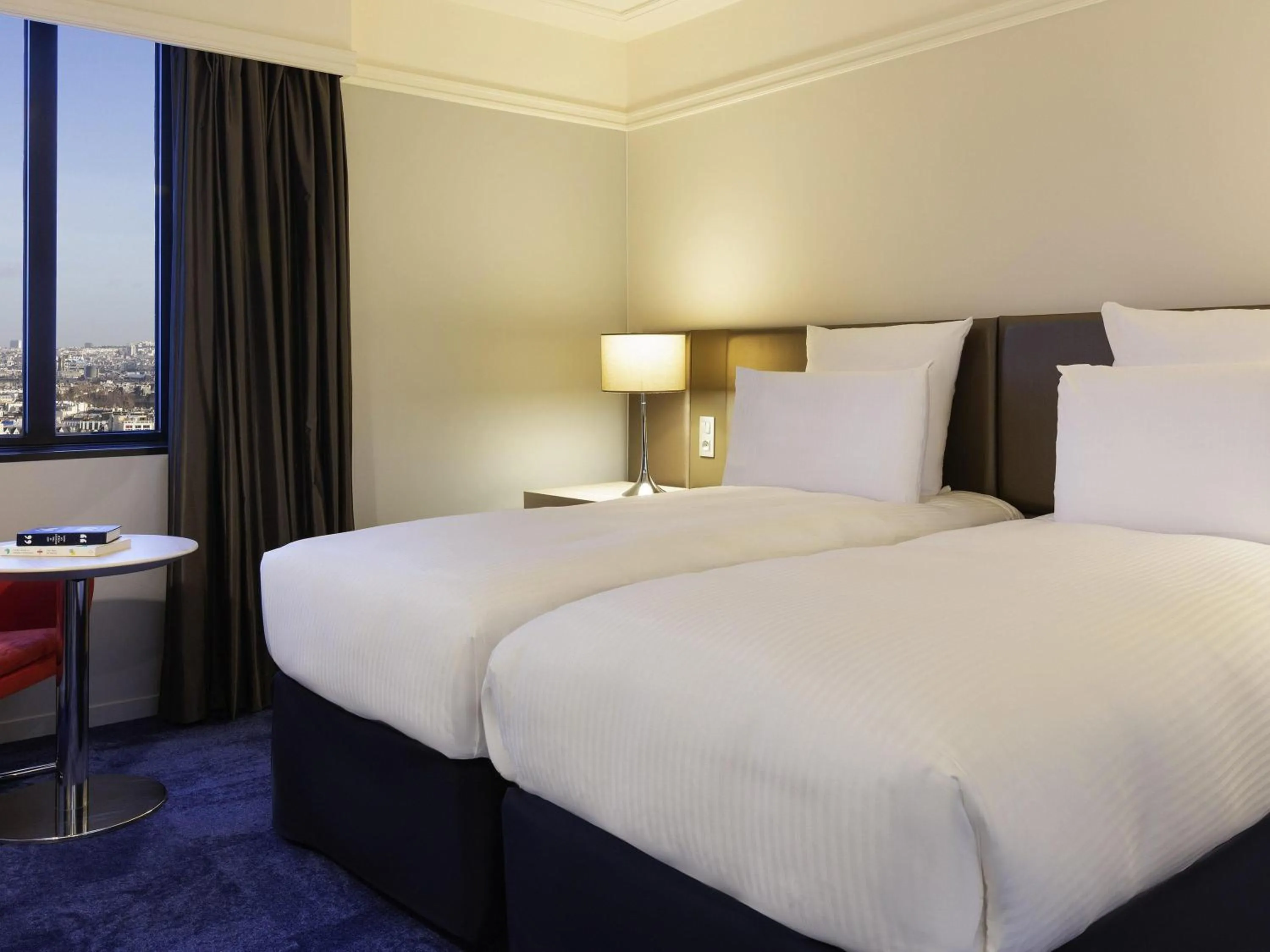 Bedroom, Bed in Pullman Paris Montparnasse