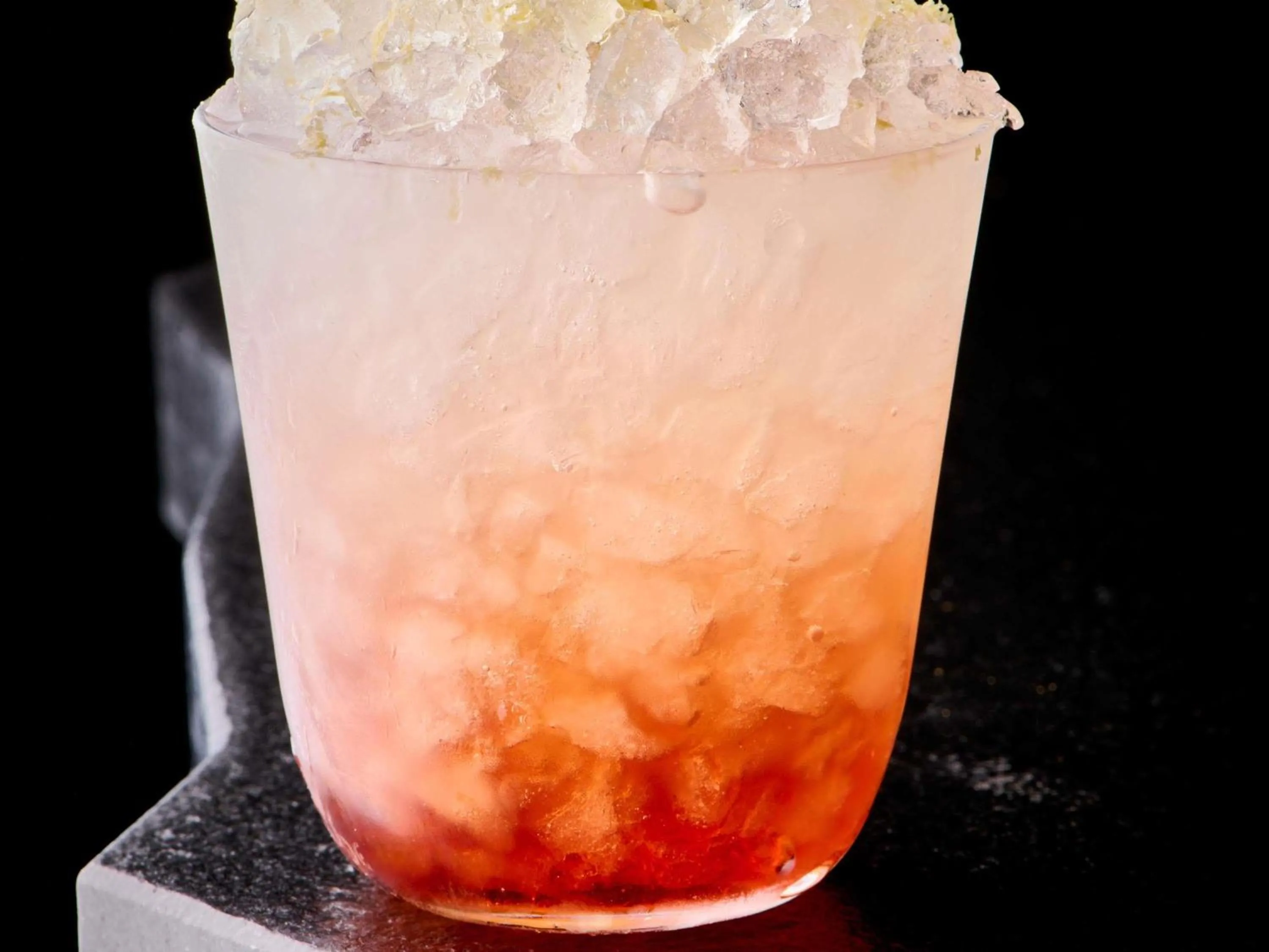 Lounge or bar in Pullman Paris Montparnasse