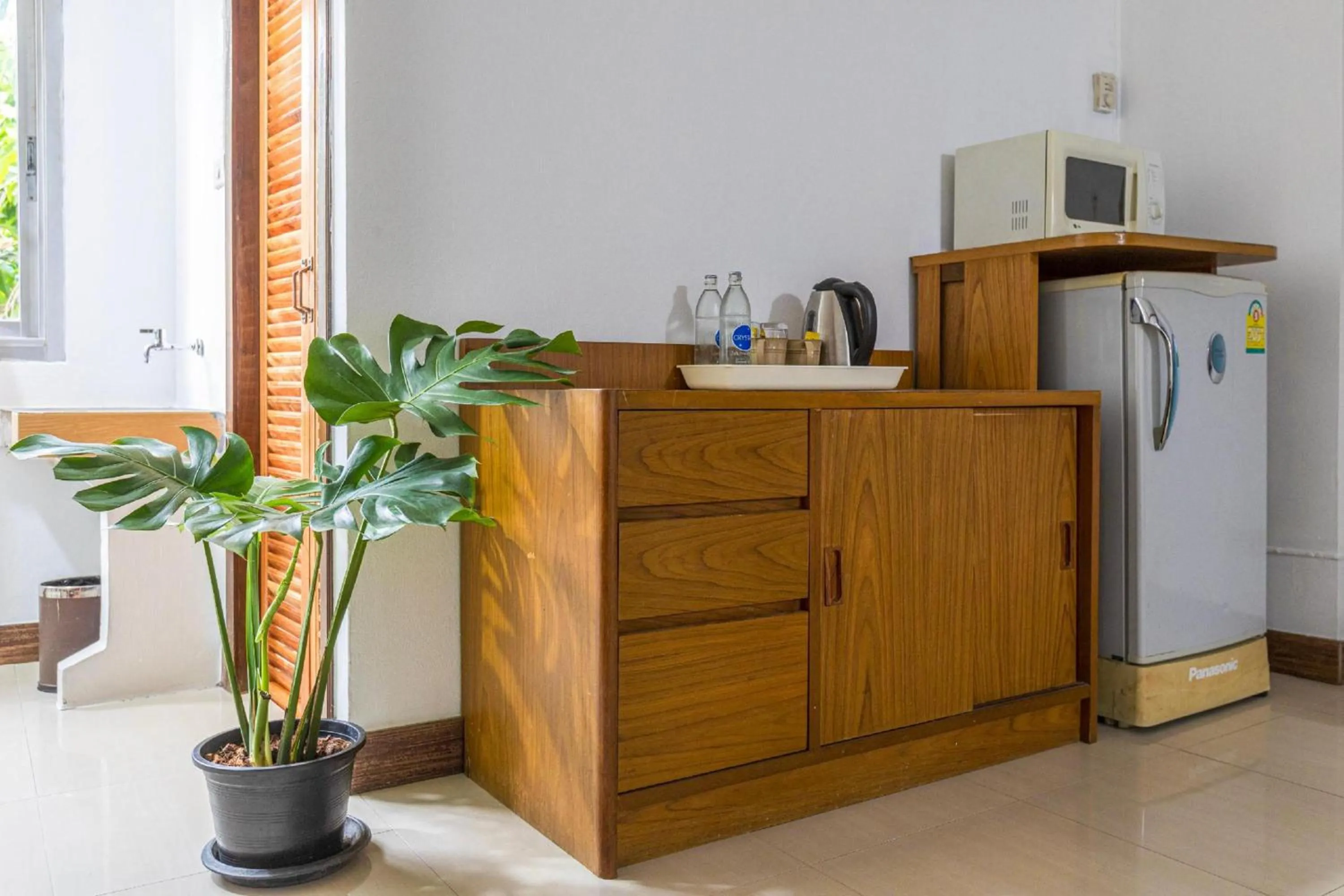 Lobby or reception in Collection O Howard Square Boutique Hotel