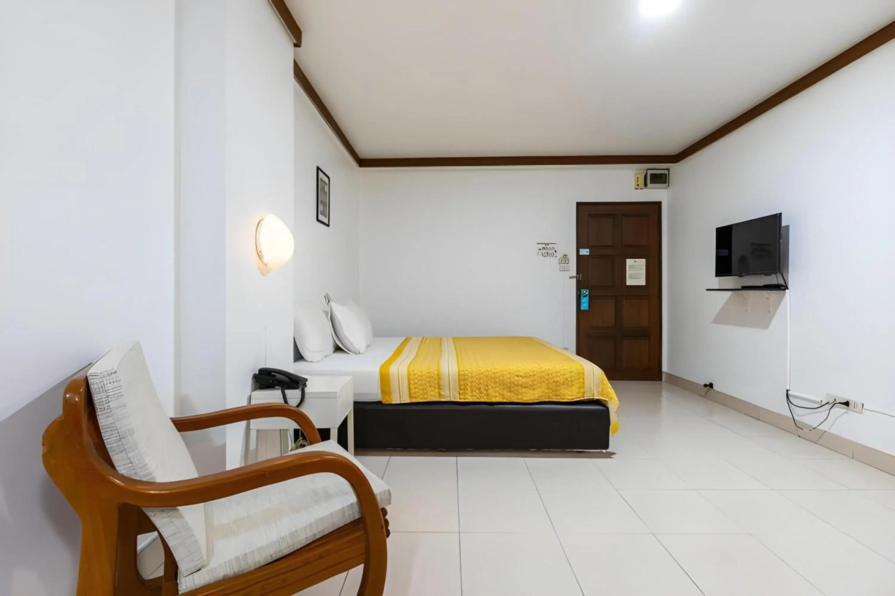 Suite in Collection O Howard Square Boutique Hotel Suite in Collection O Howard Square Boutique Hotel