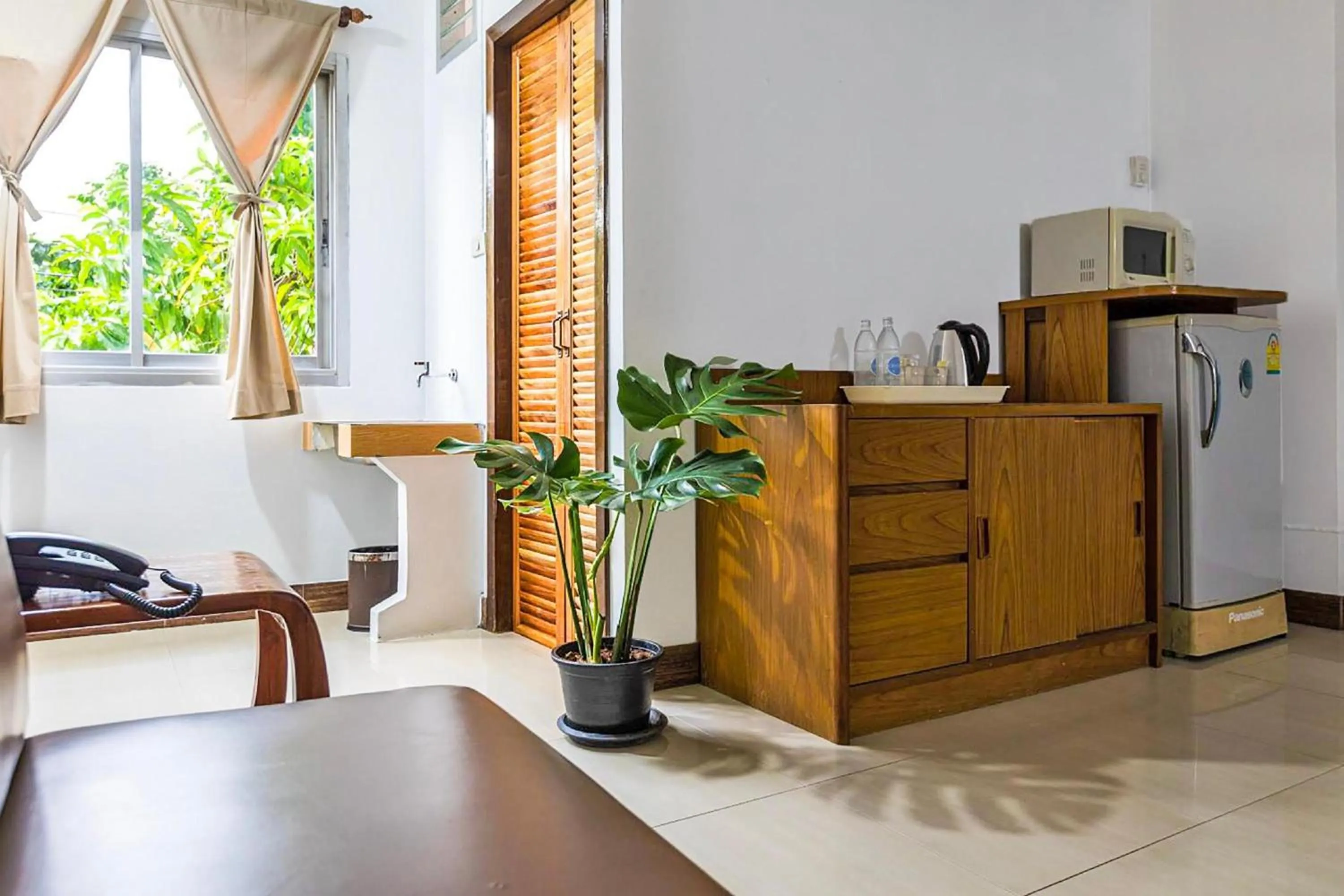 Bedroom in Collection O Howard Square Boutique Hotel