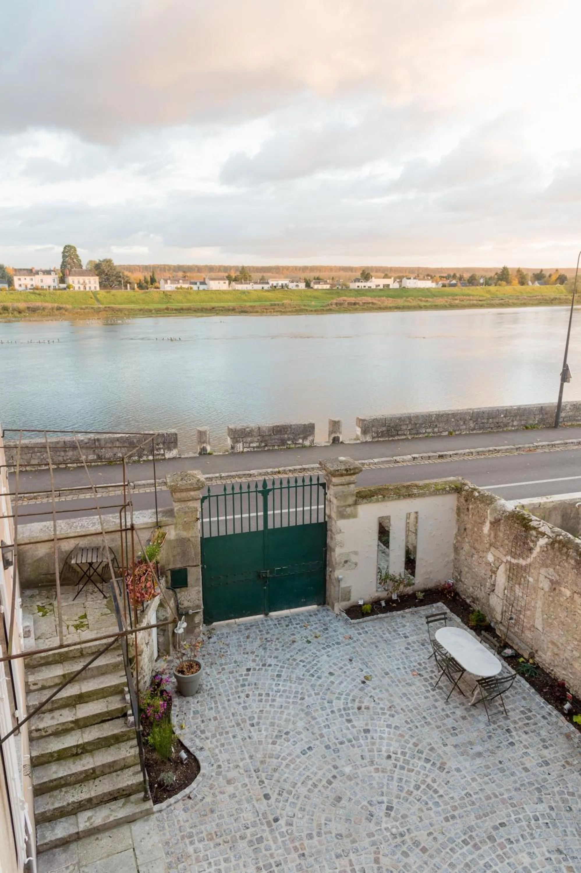 Property building in La Perluette