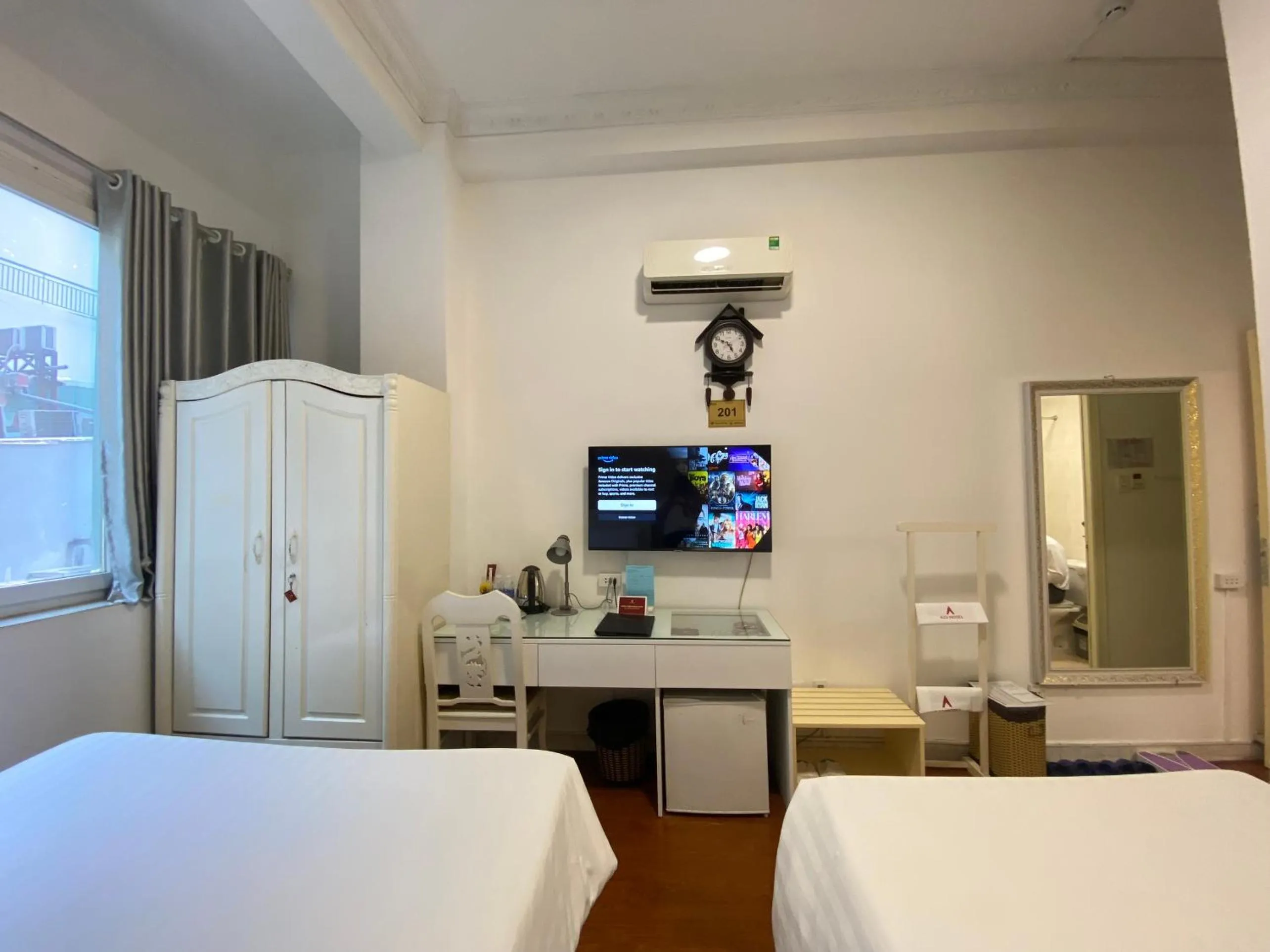 Bed in A25 Hotel - 35 Mạc Thị Bưởi