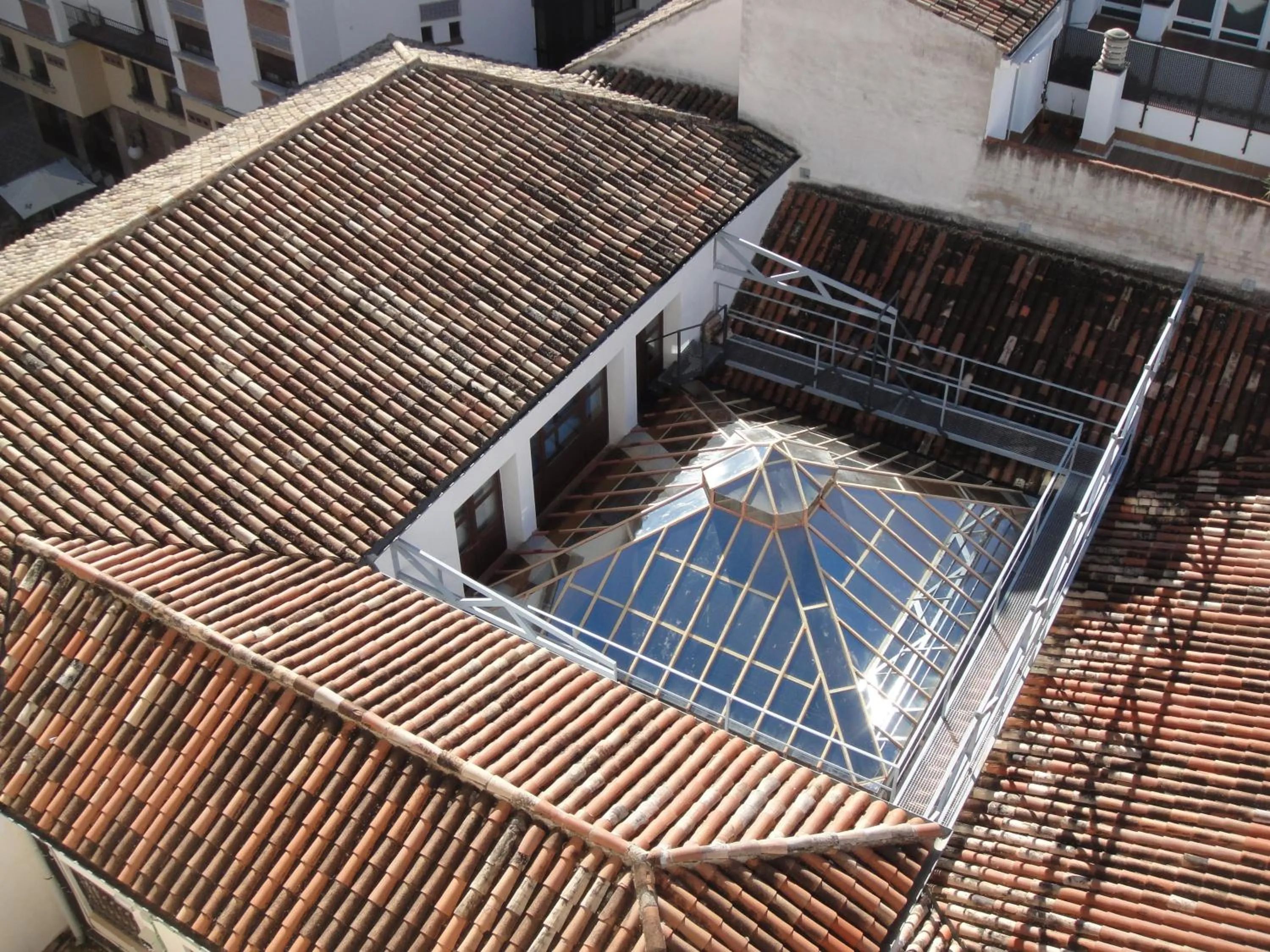 Area and facilities in HOTEL XAUEN en pleno centro con acceso autorizado y a 100m de la Catedral