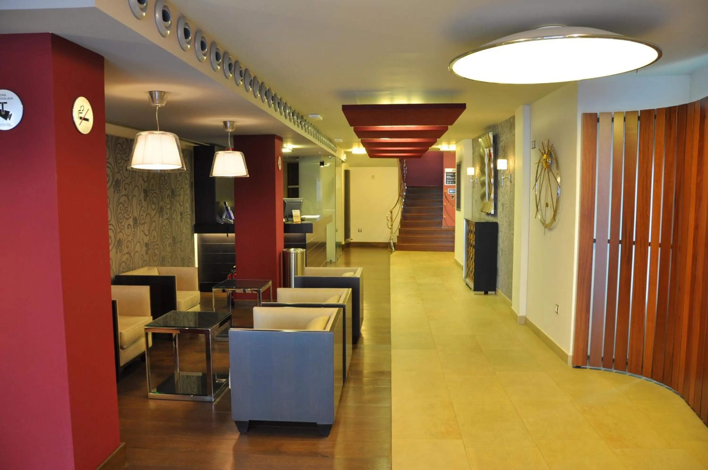Lobby or reception in HOTEL XAUEN en pleno centro con acceso autorizado y a 100m de la Catedral