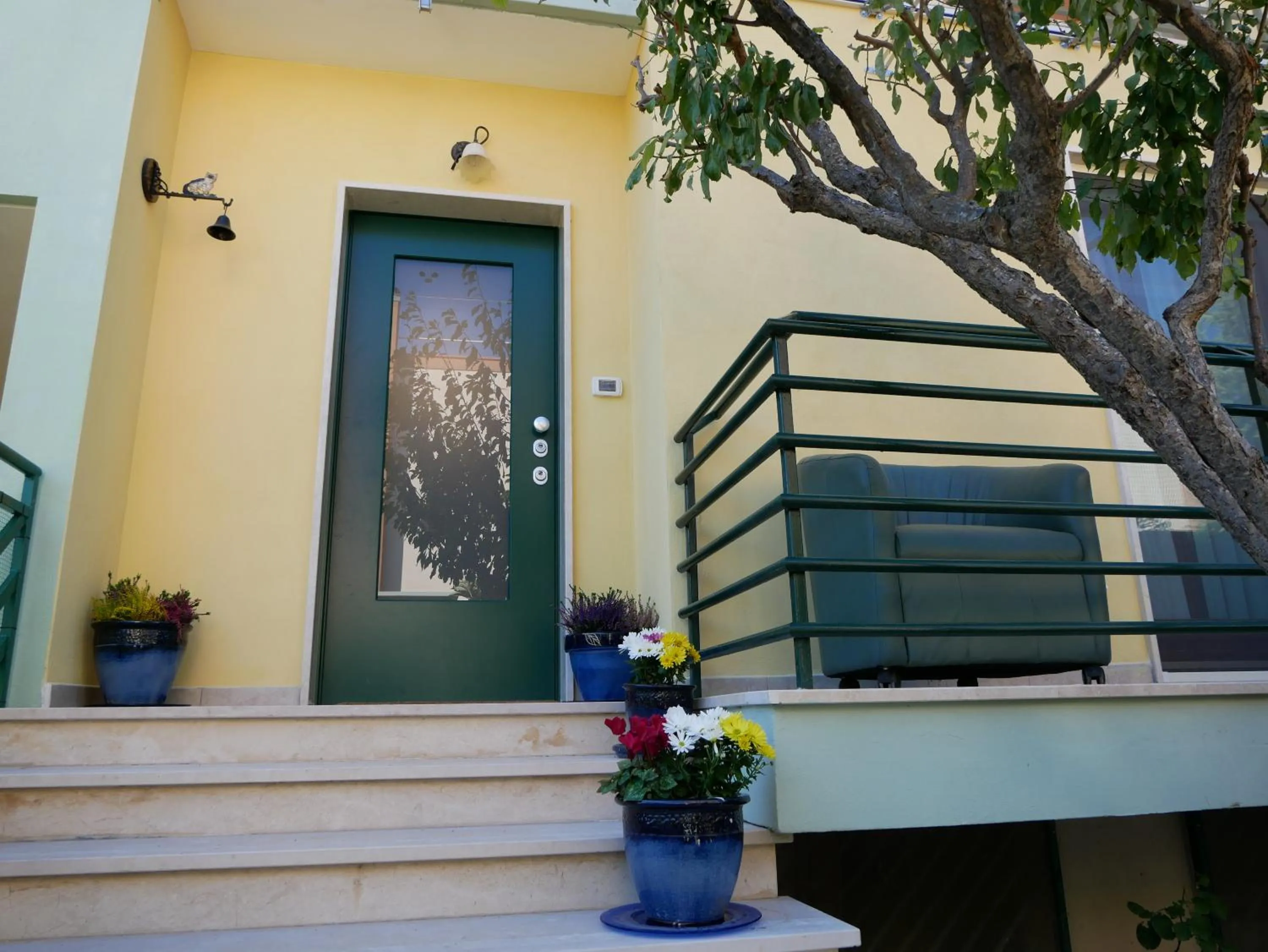 Facade/entrance in Donna Nicla B&B