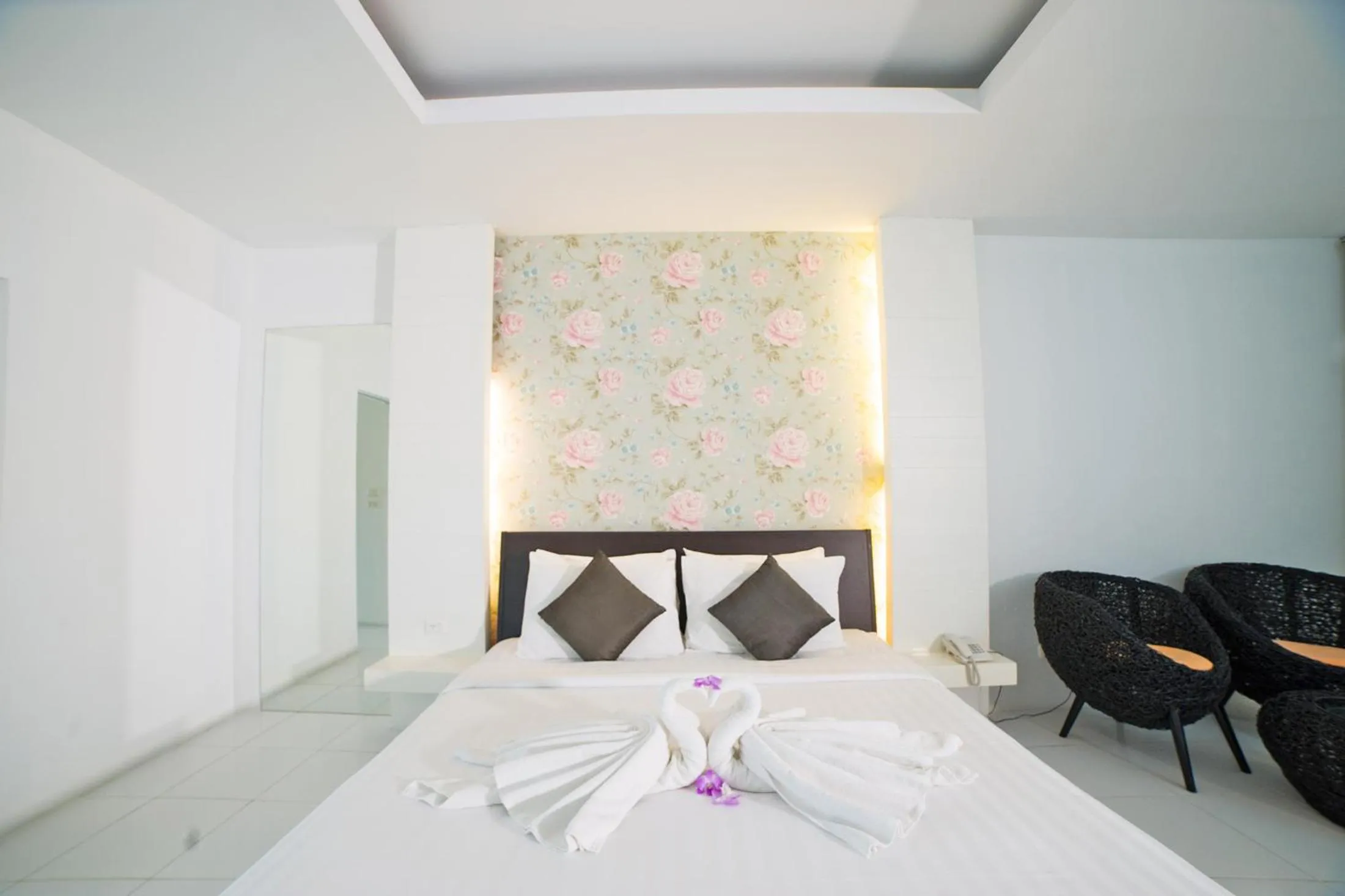 Bedroom, Bed in Surintra Boutique Resort