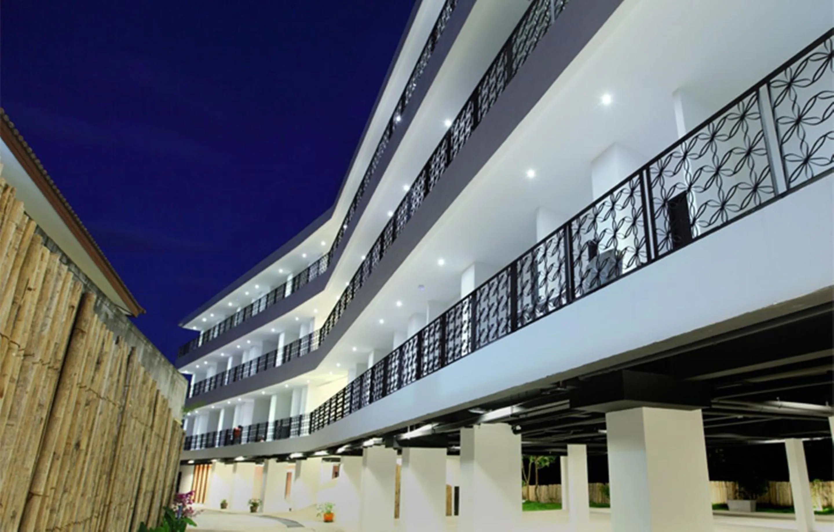 Facade/entrance in Surintra Boutique Resort