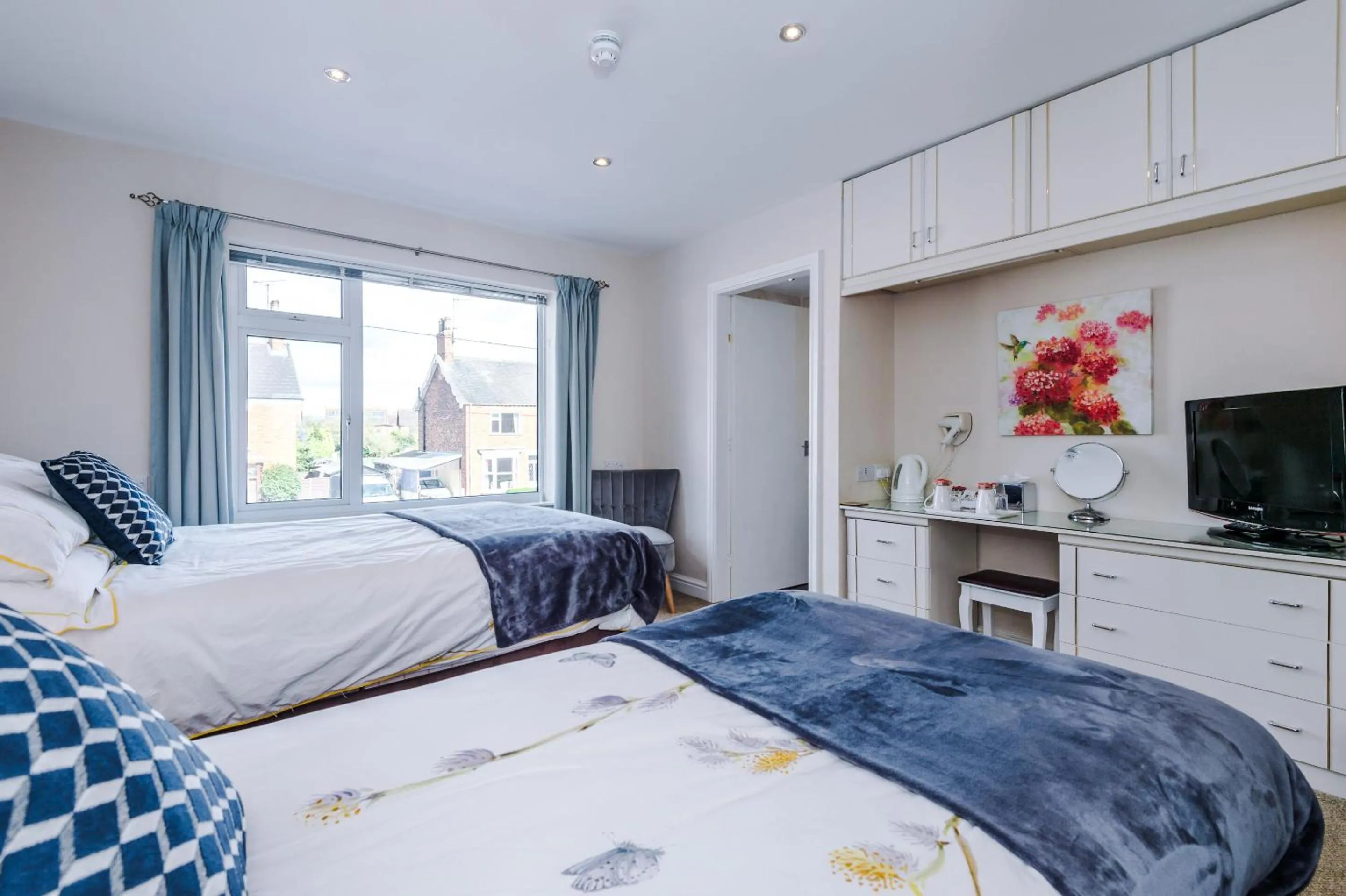 Bedroom, Bed in Holcombe Guest House