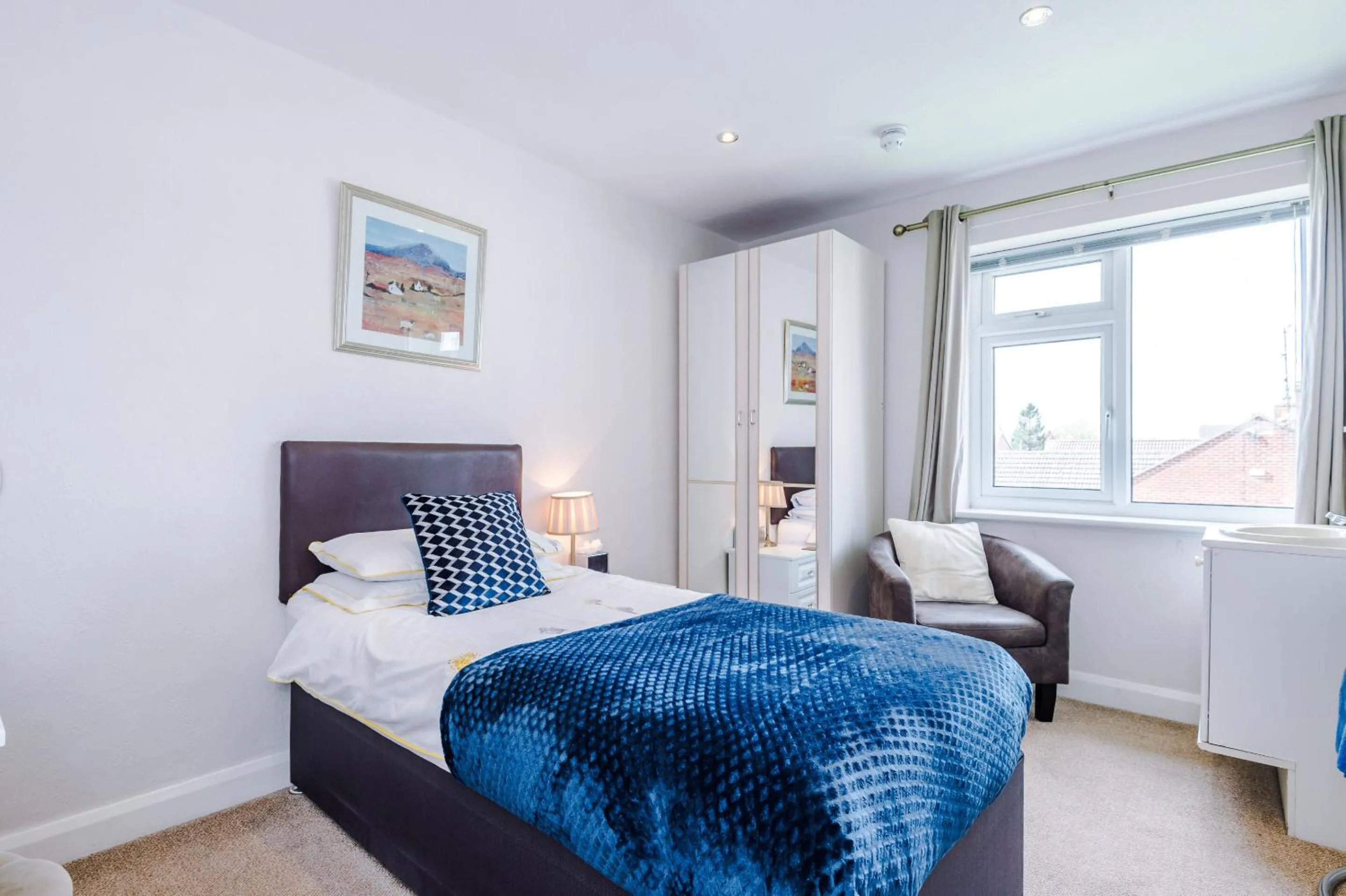 Bedroom, Bed in Holcombe Guest House