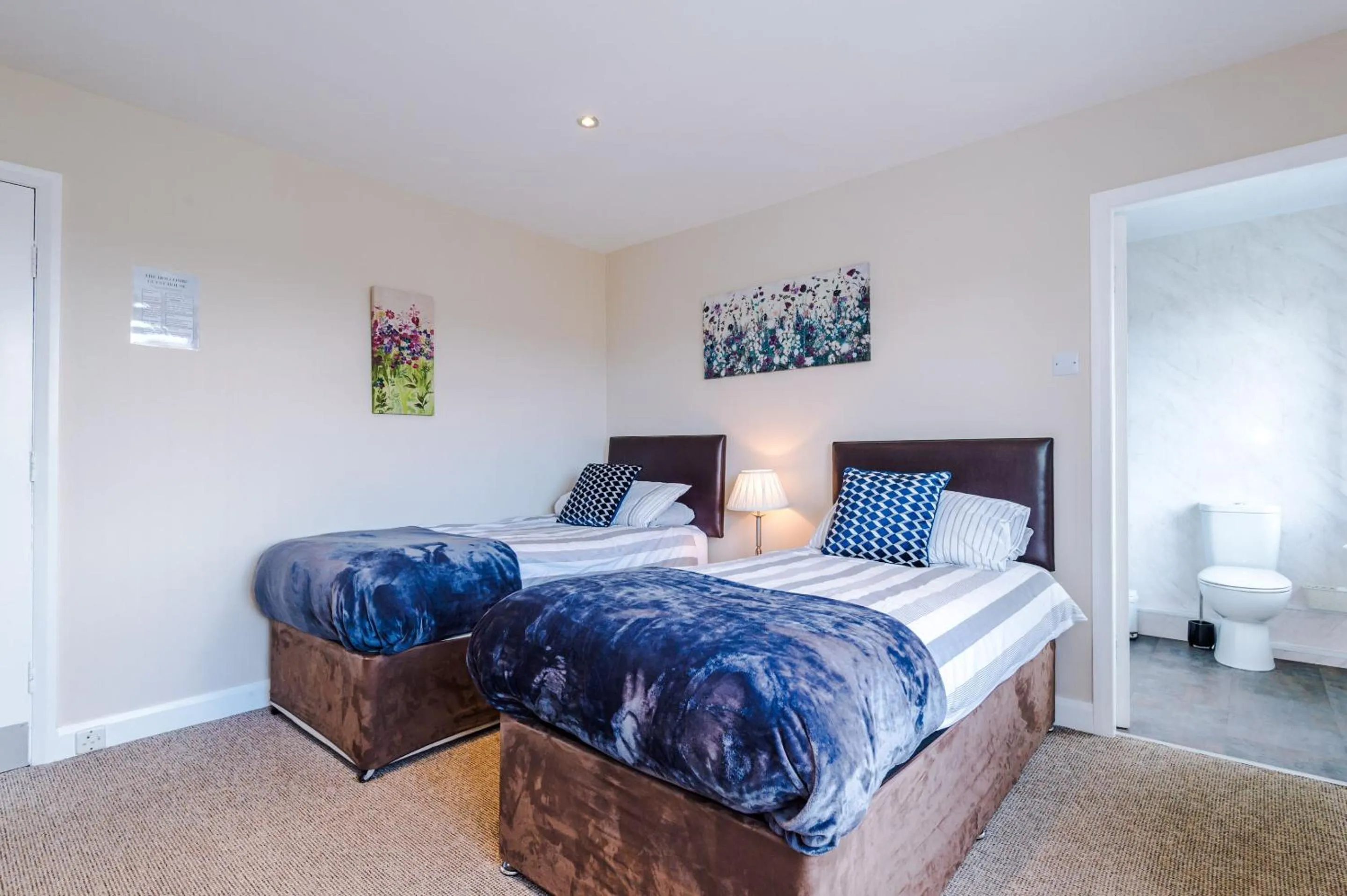 Bedroom, Bed in Holcombe Guest House